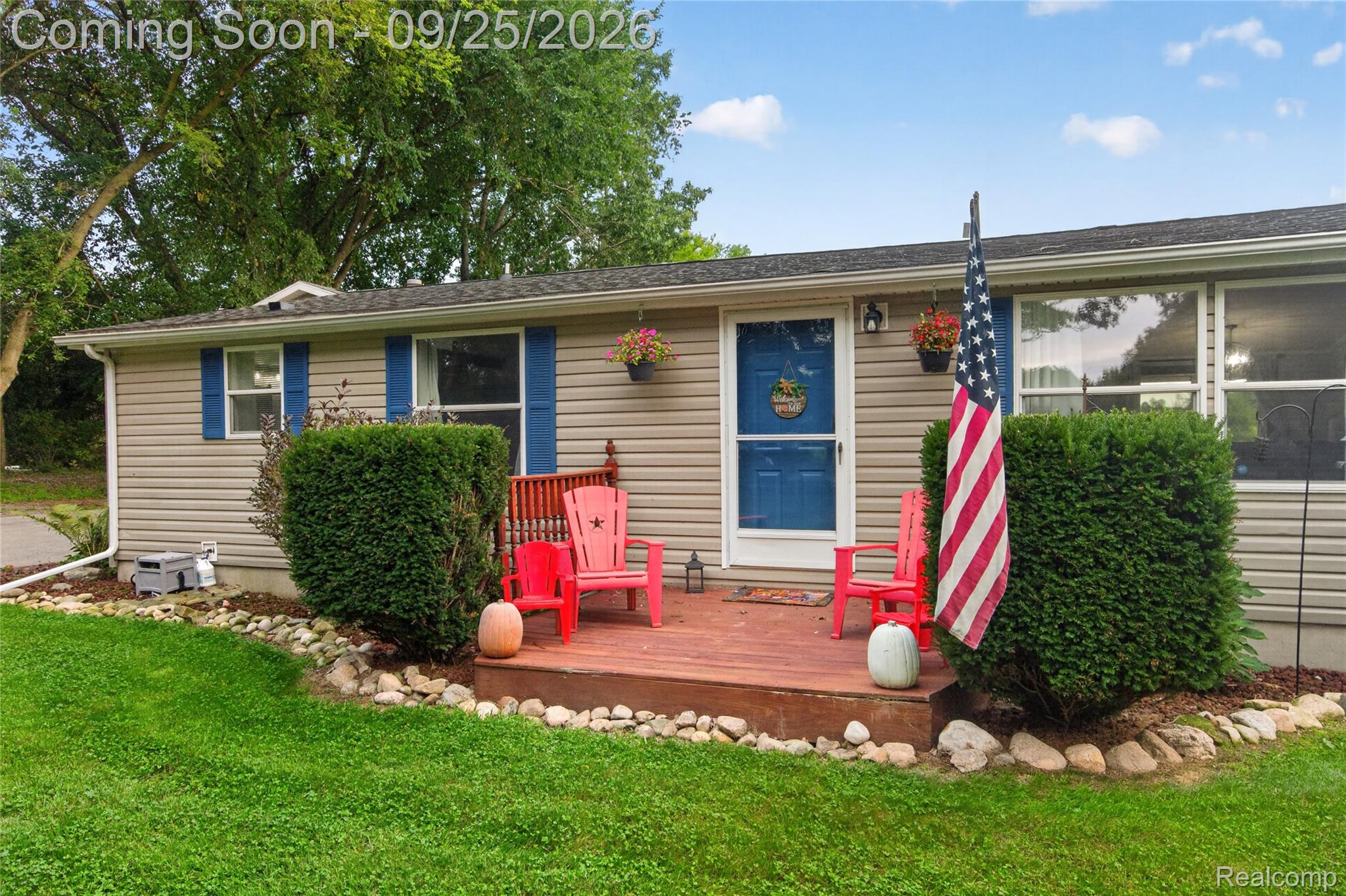 7997 Folks Road Property Photo 6