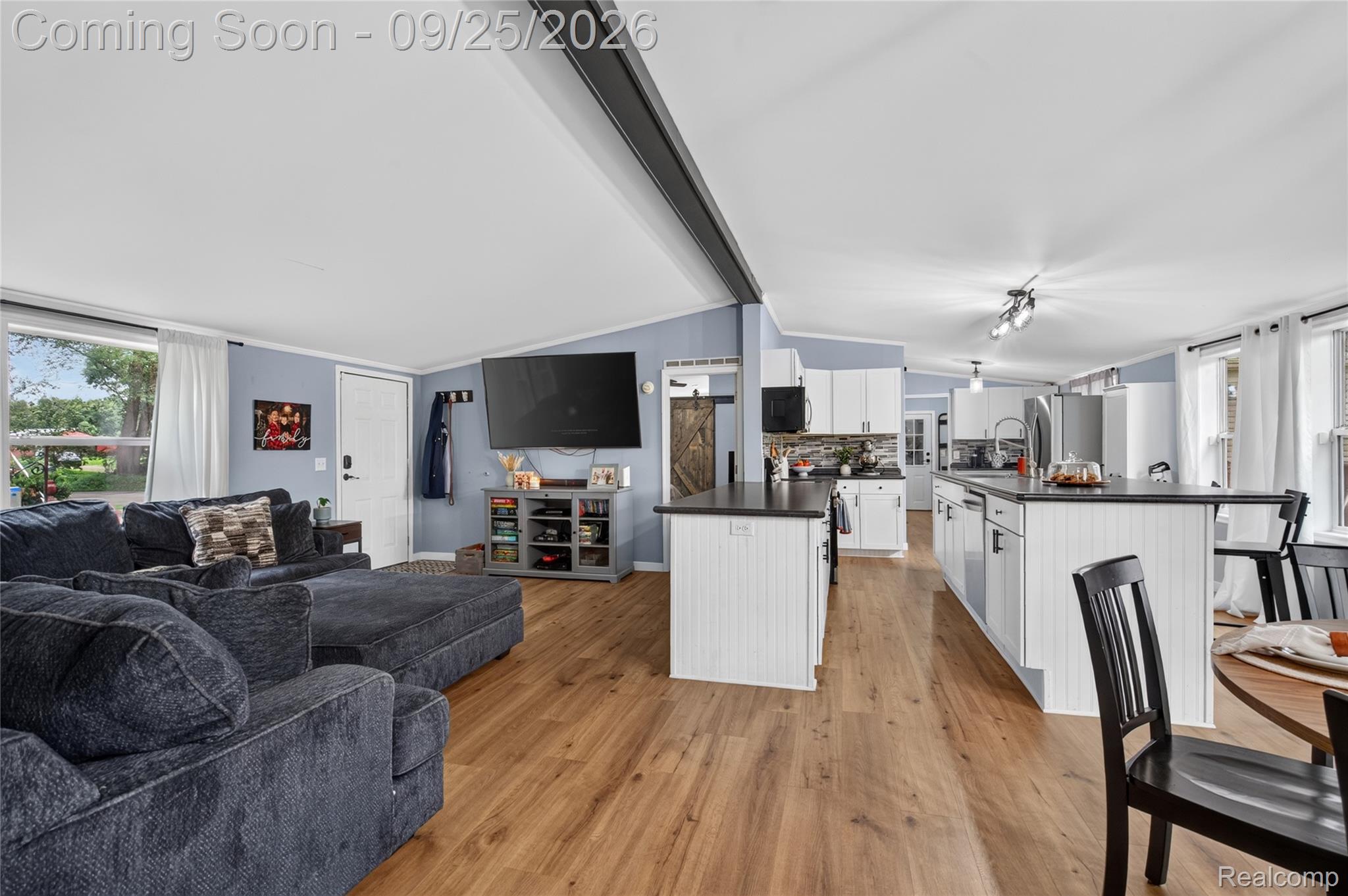 7997 Folks Road Property Photo 7