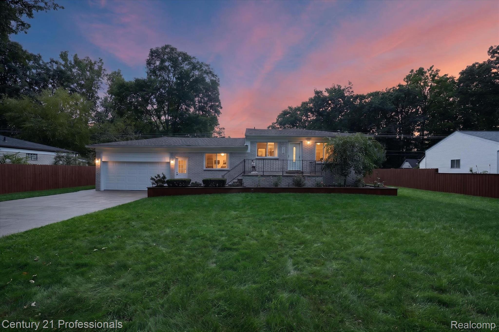 2494 Frankson Avenue Property Photo 1