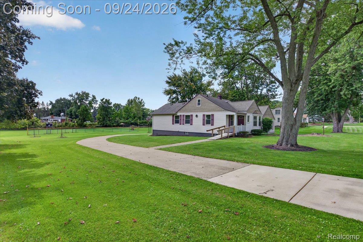 401 Lehigh Road Property Photo 5