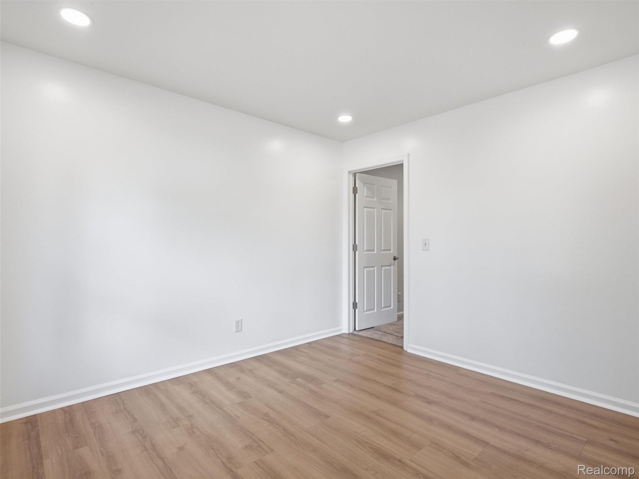 26545 Brush Street Property Photo 9