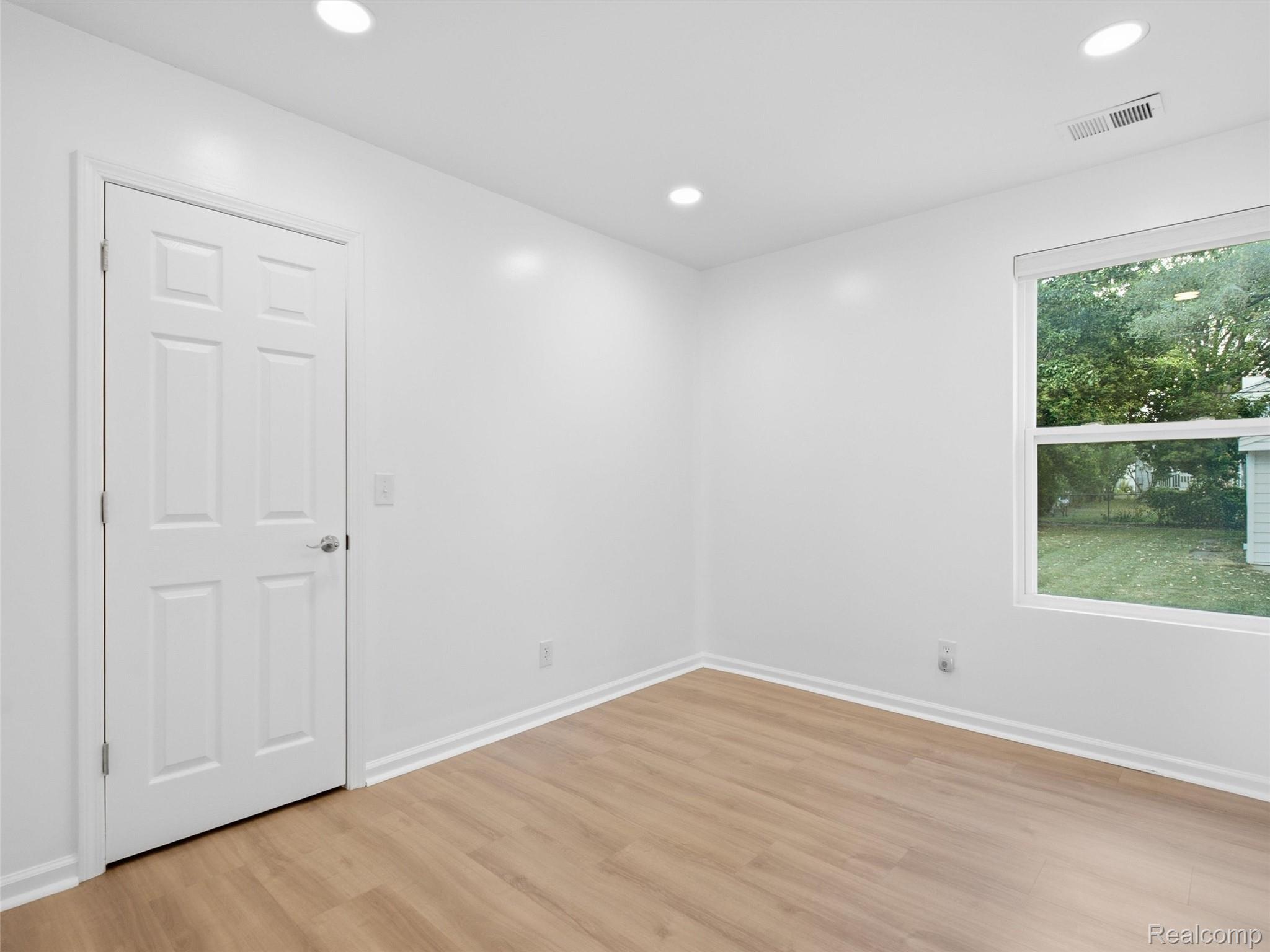 26545 Brush Street Property Photo 14