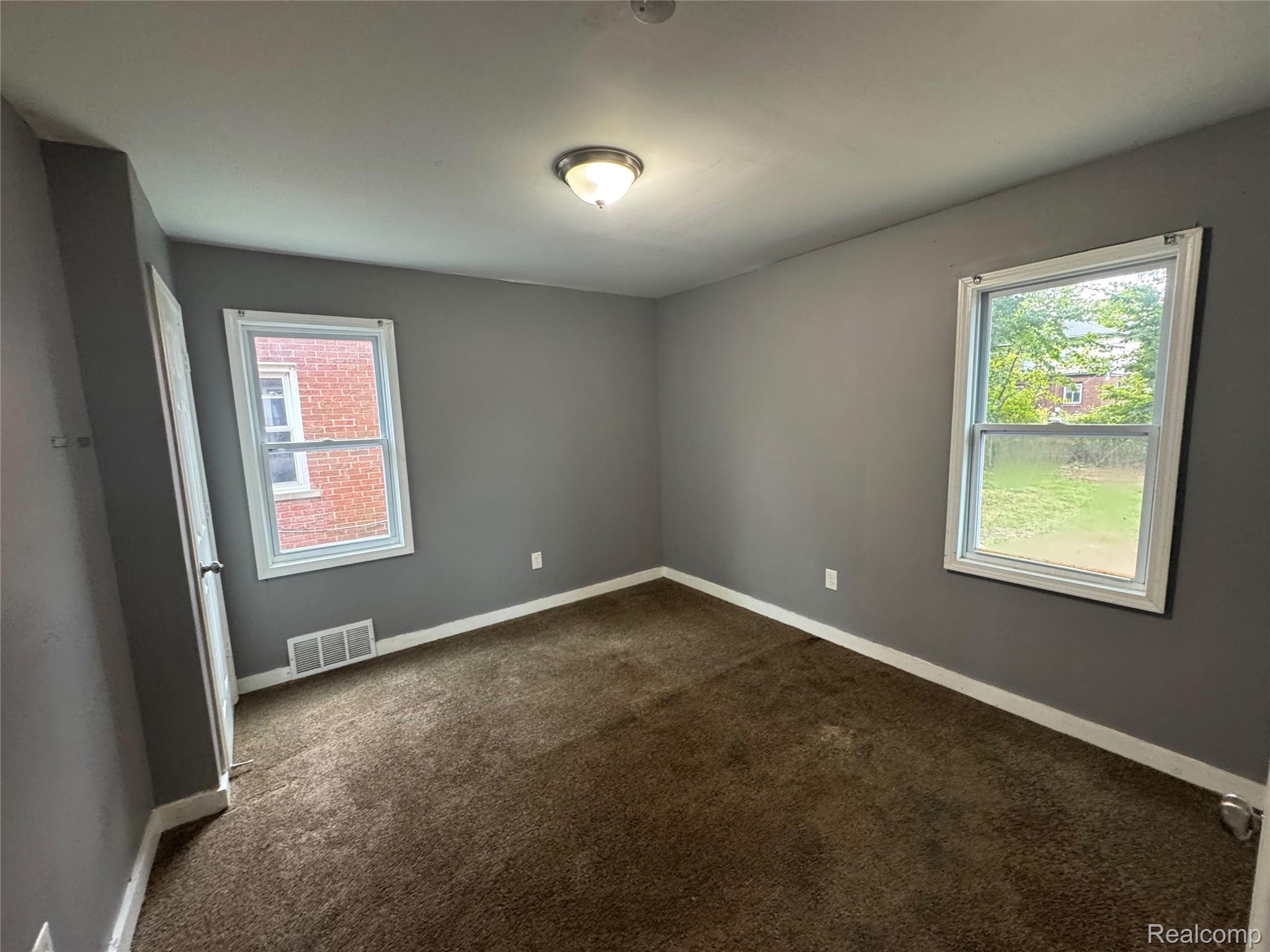18925 Runyon Street Property Photo 11