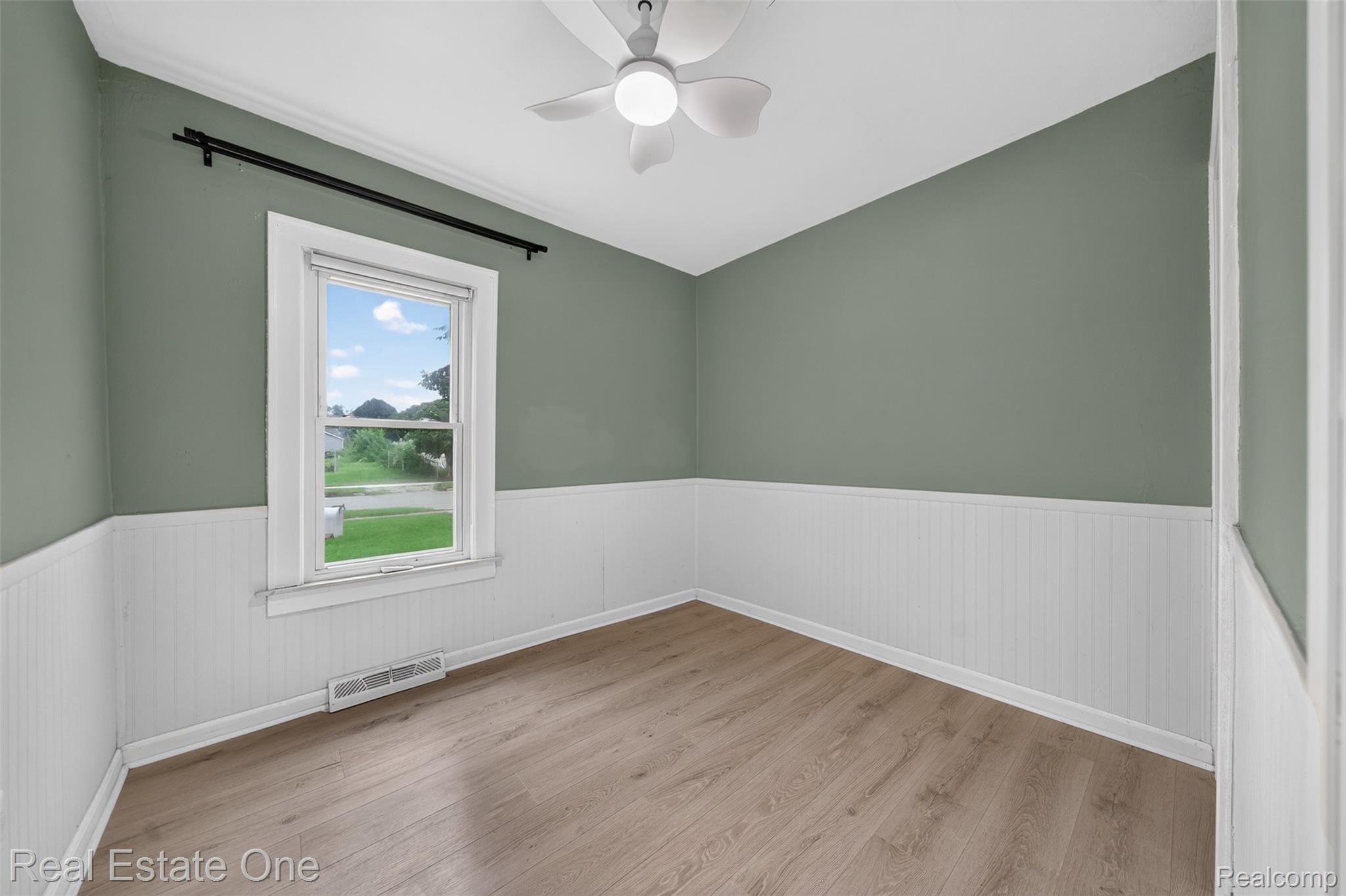 1446 E Meyers Avenue Property Photo 13