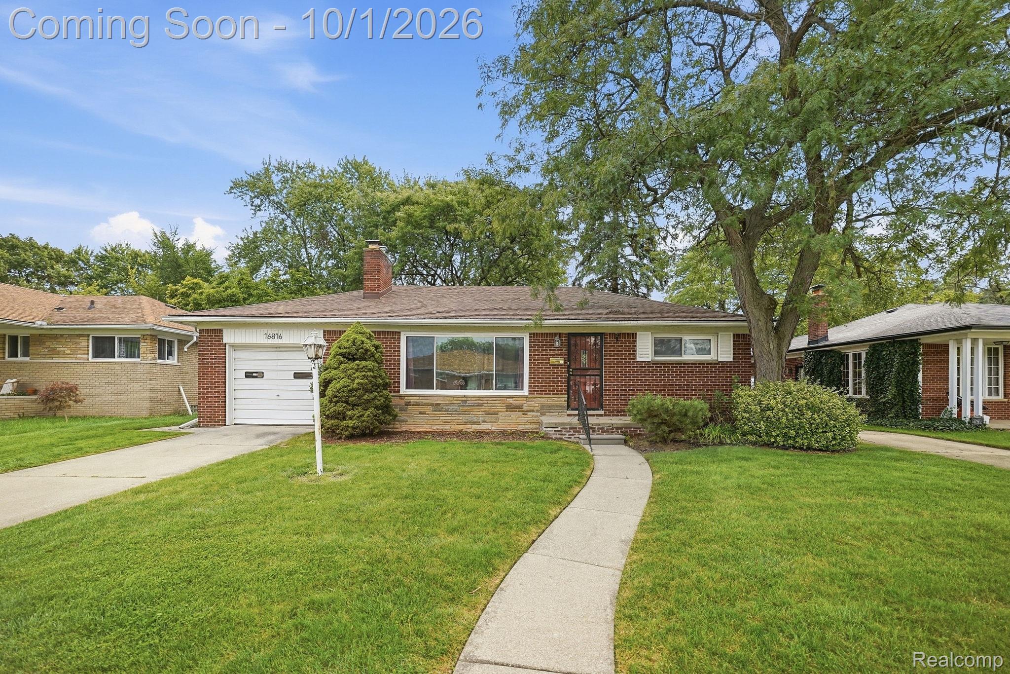 16816 Collinson Avenue Property Photo 1