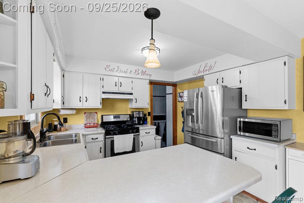 6776 Farley Road Property Photo 10