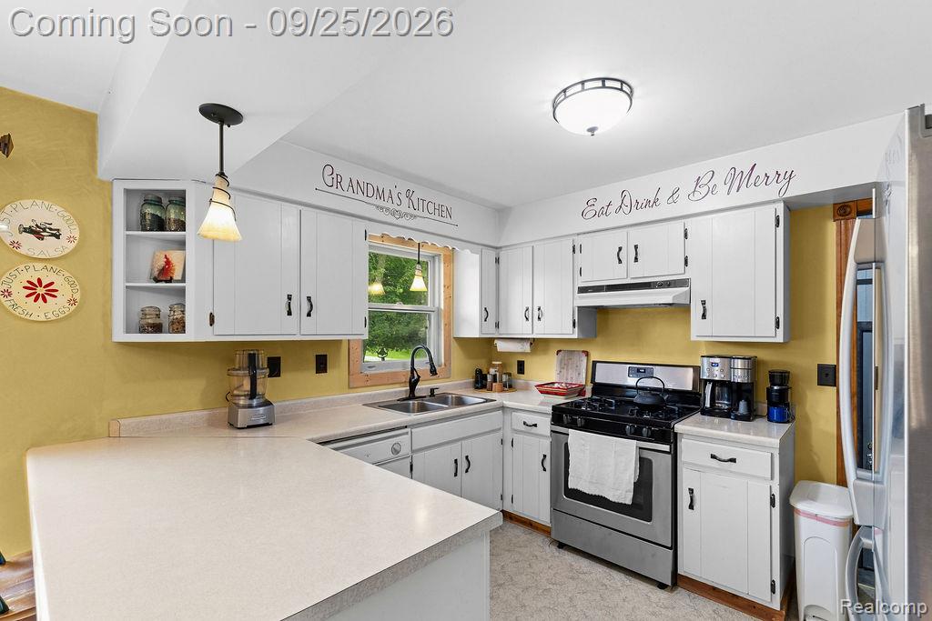 6776 Farley Road Property Photo 11
