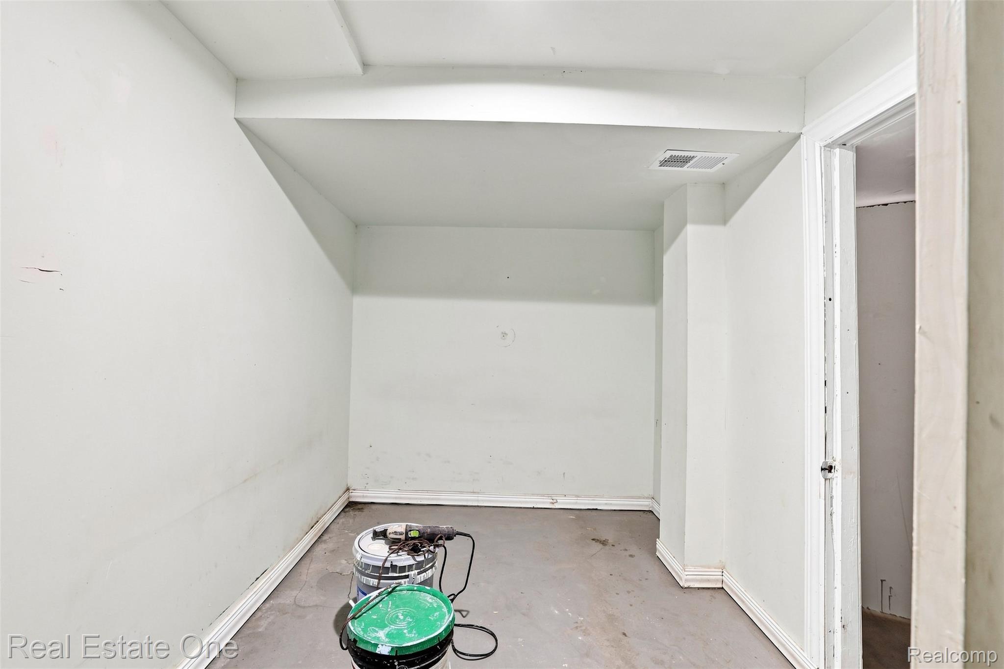 14320 Maiden Street Property Photo 22