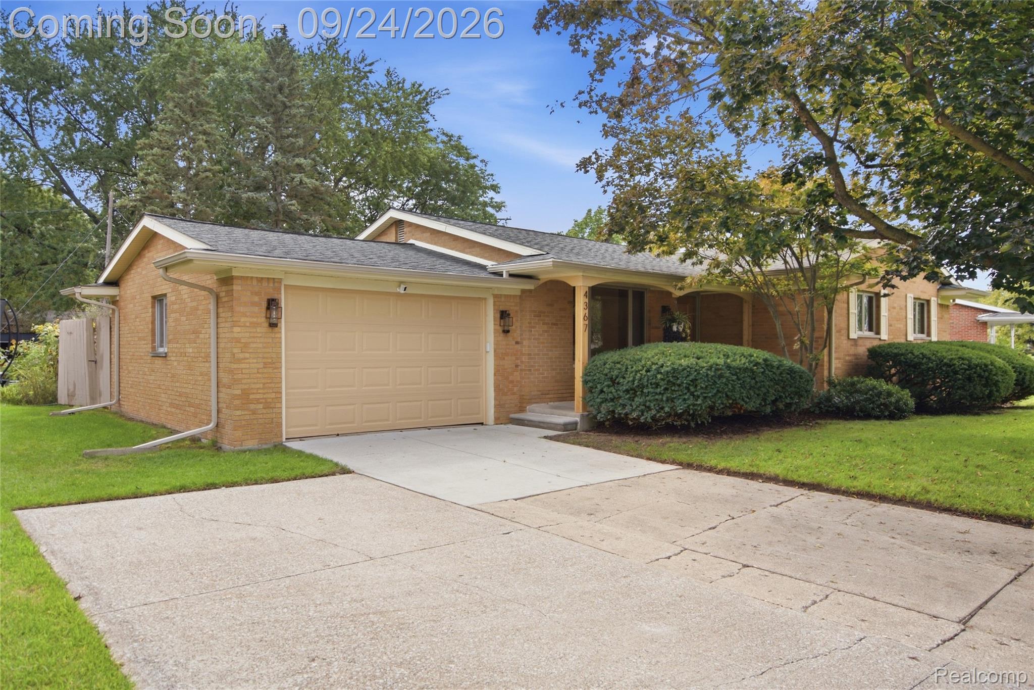 4367 Old Colony Drive Property Photo 2