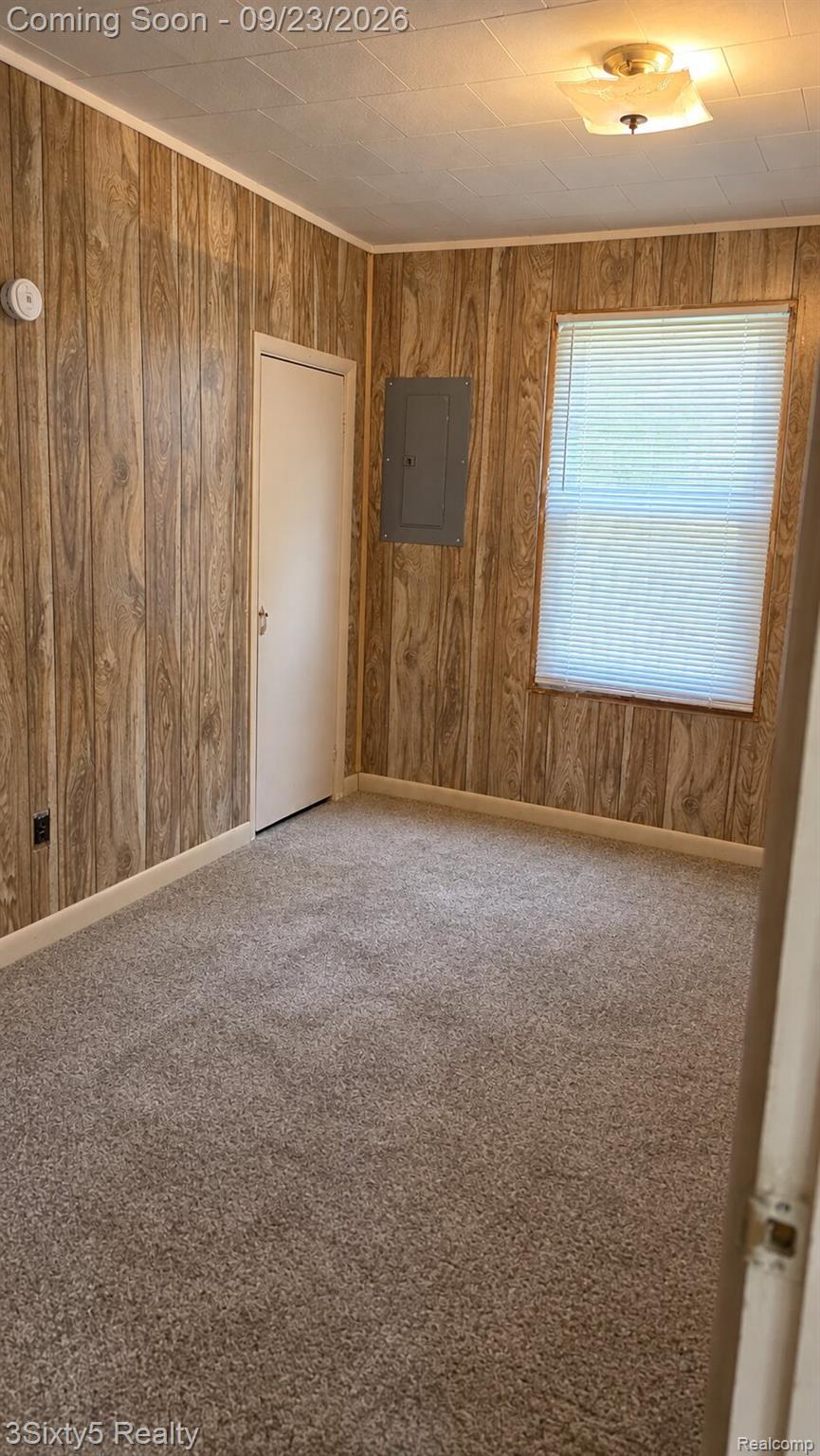 2525 E Valley Road Property Photo 8