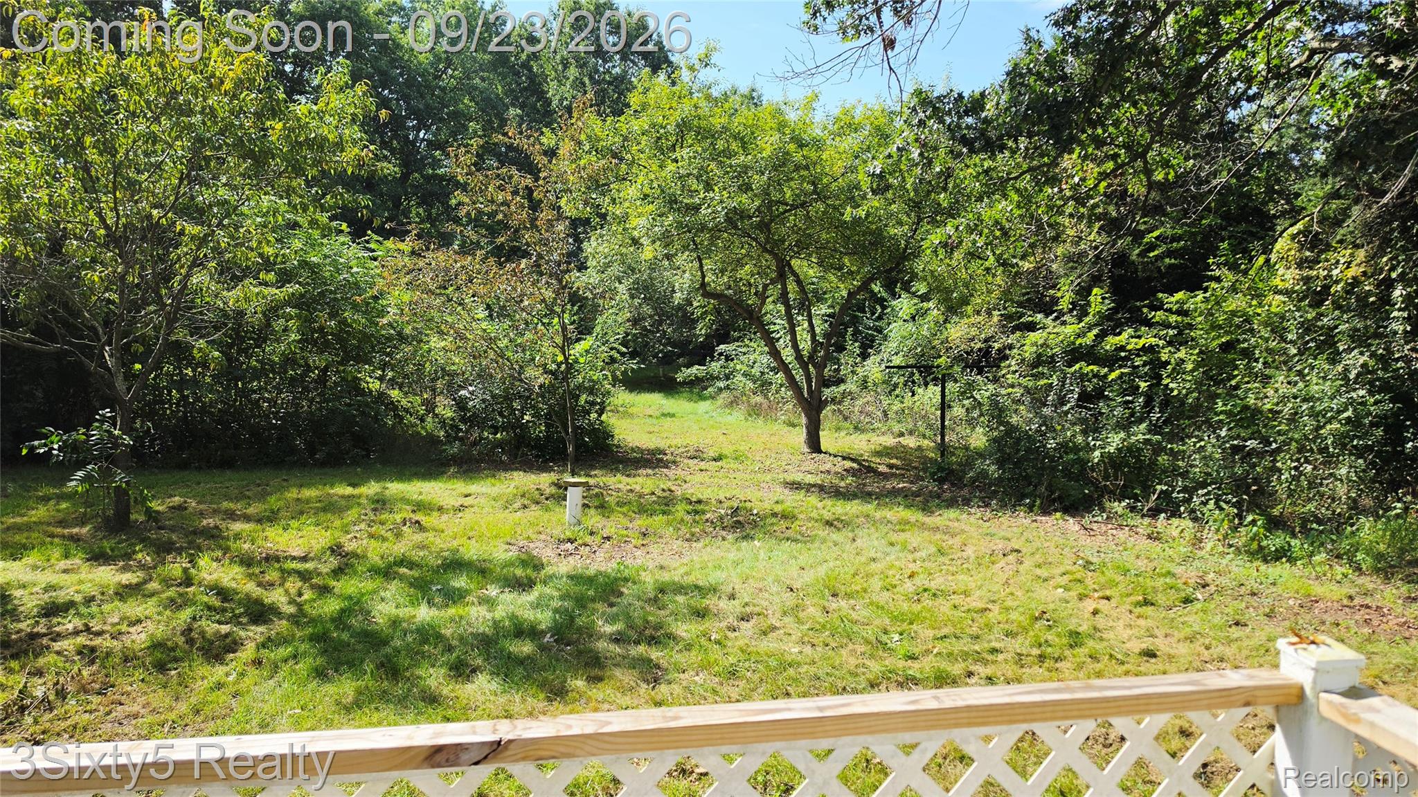2525 E Valley Road Property Photo 9