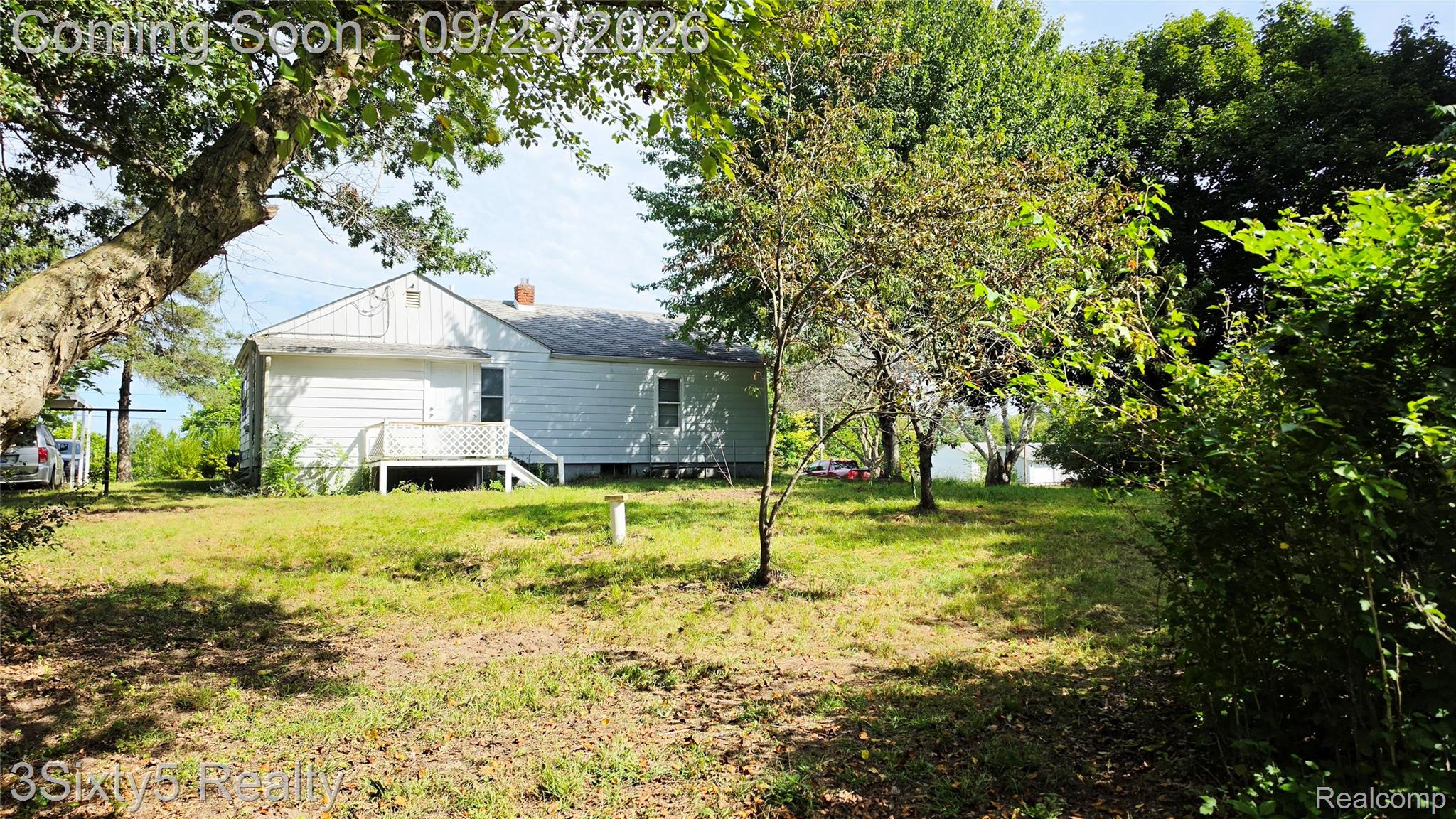 2525 E Valley Road Property Photo 10