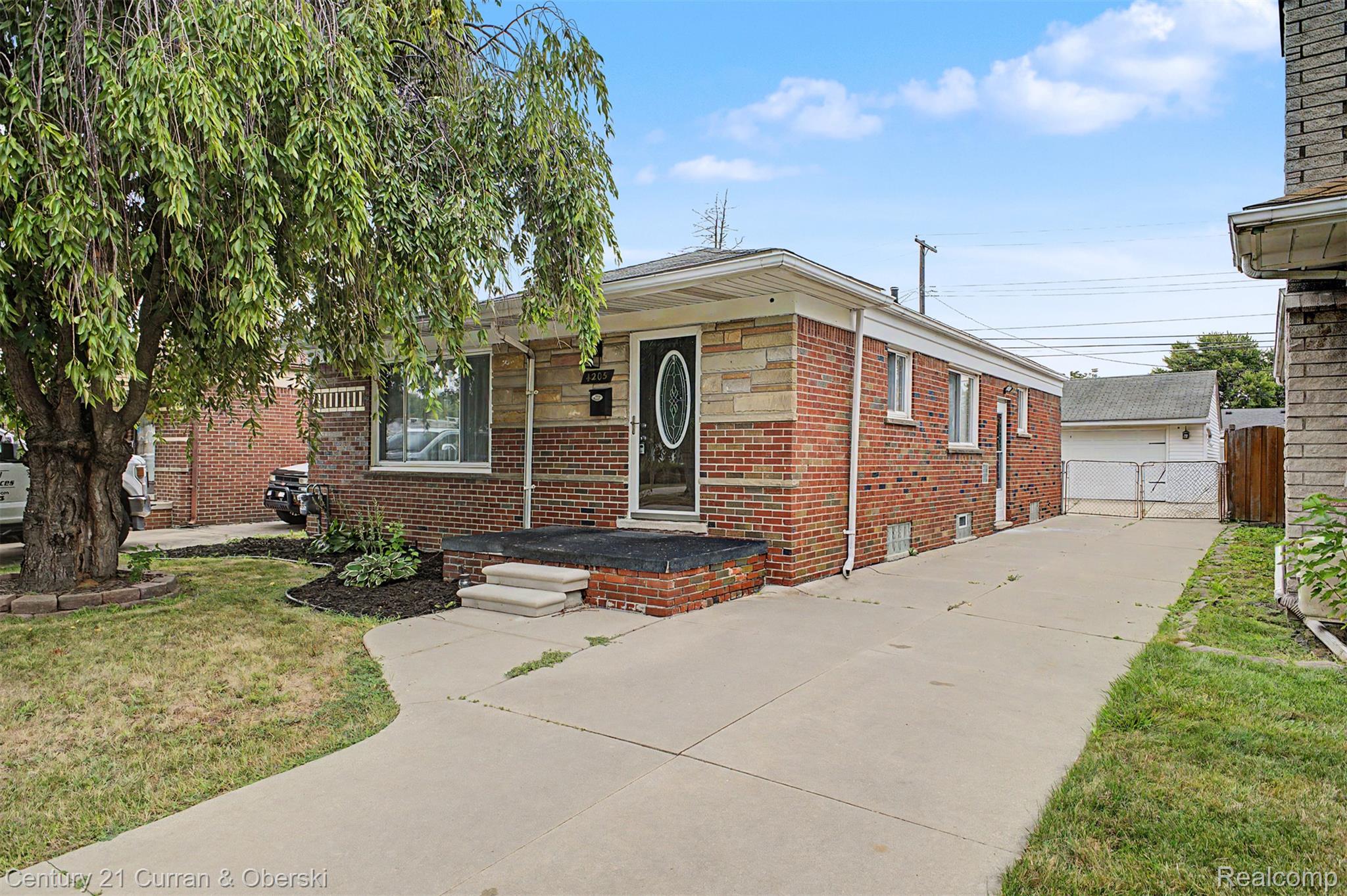 4205 Katherine Street Property Photo 1
