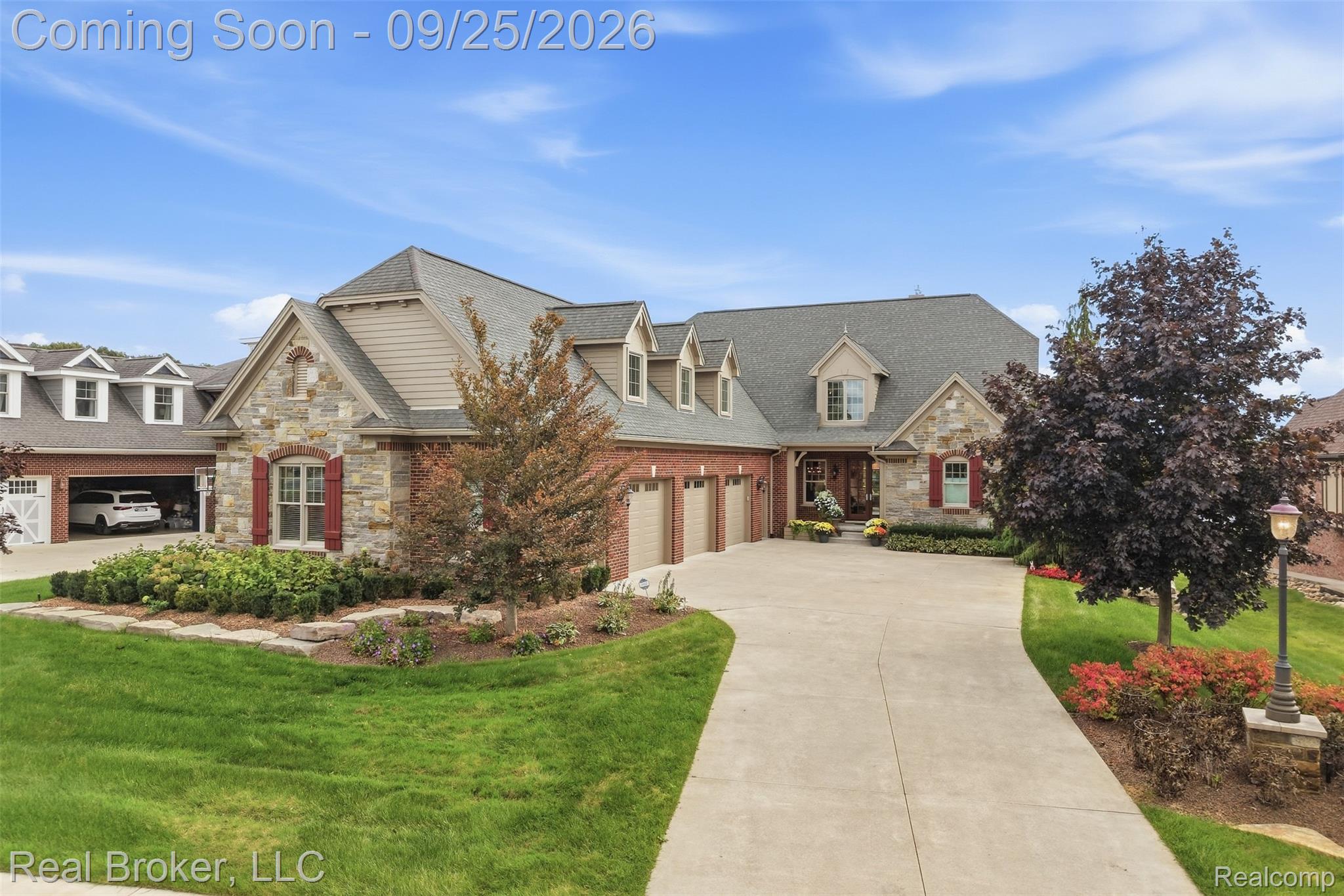 10423 Stoney Point Drive Property Photo 1