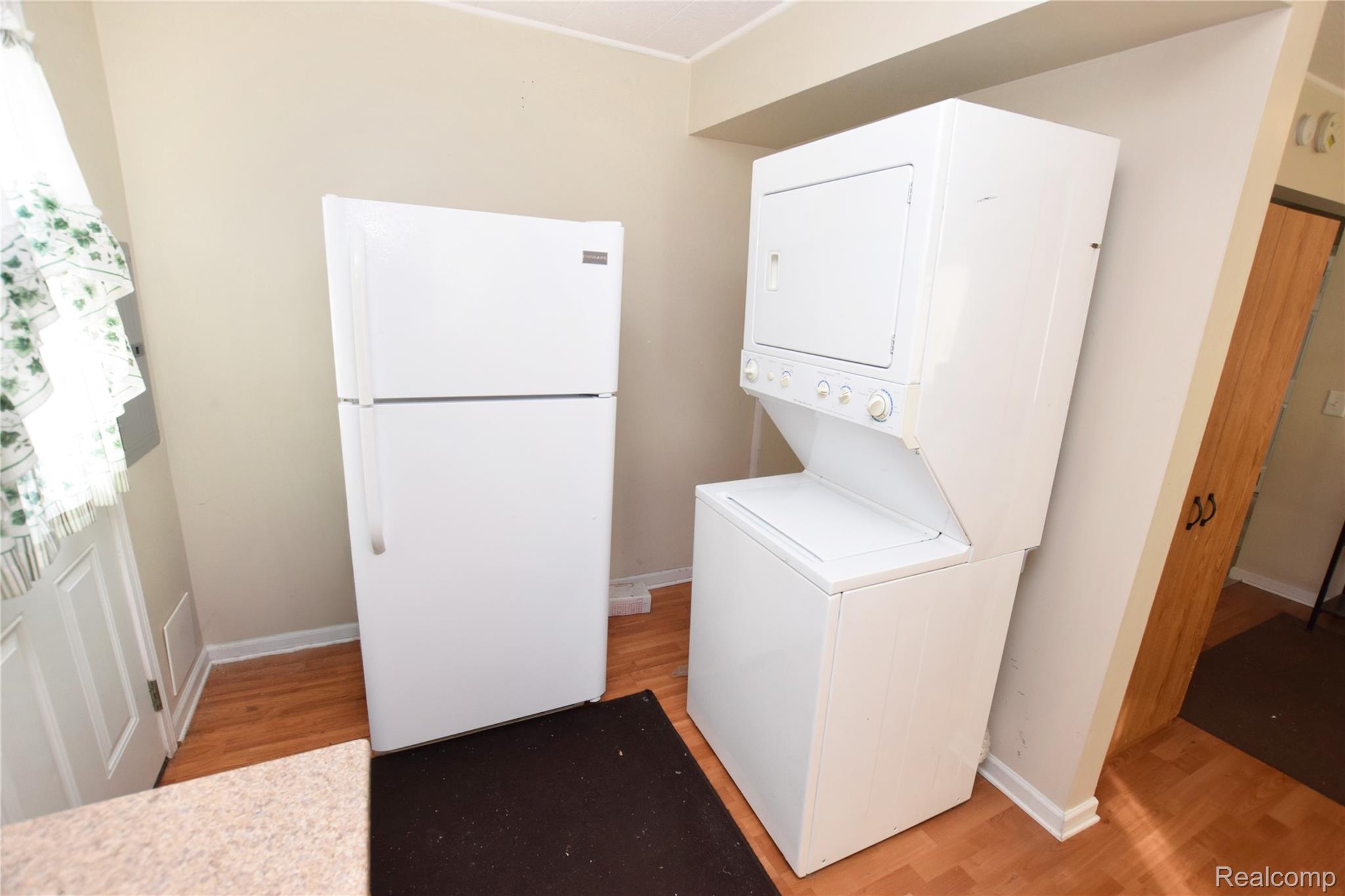 2141 Sandalwood Drive Property Photo 6