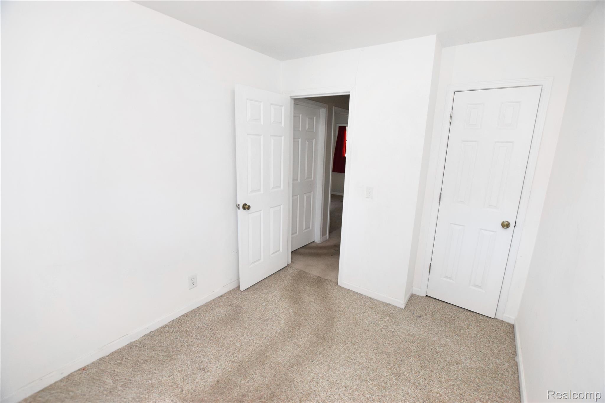 2141 Sandalwood Drive Property Photo 9