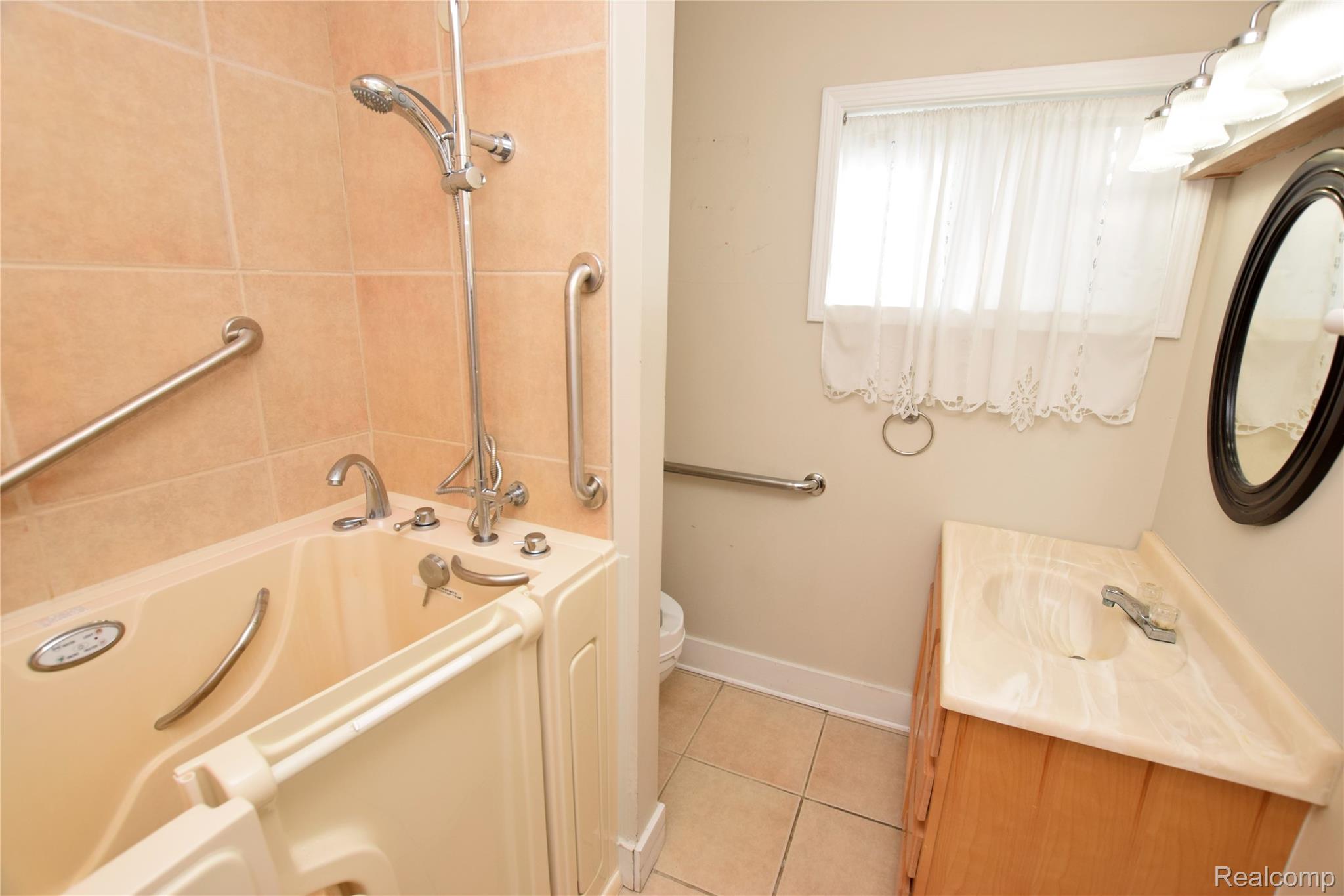 2141 Sandalwood Drive Property Photo 11