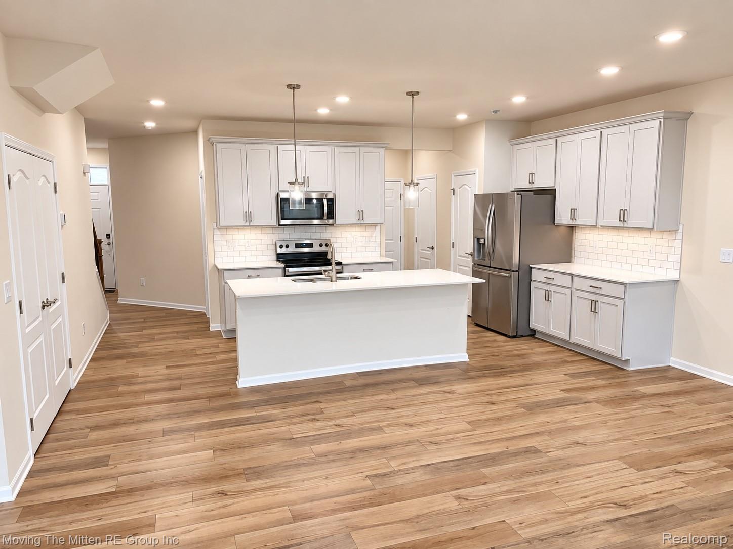 5521 E Spaniel Drive Property Photo 3
