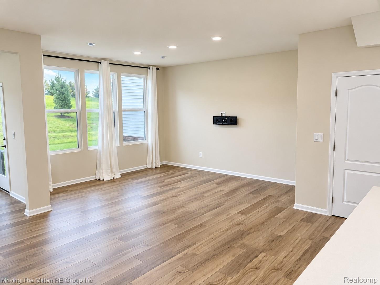 5521 E Spaniel Drive Property Photo 6