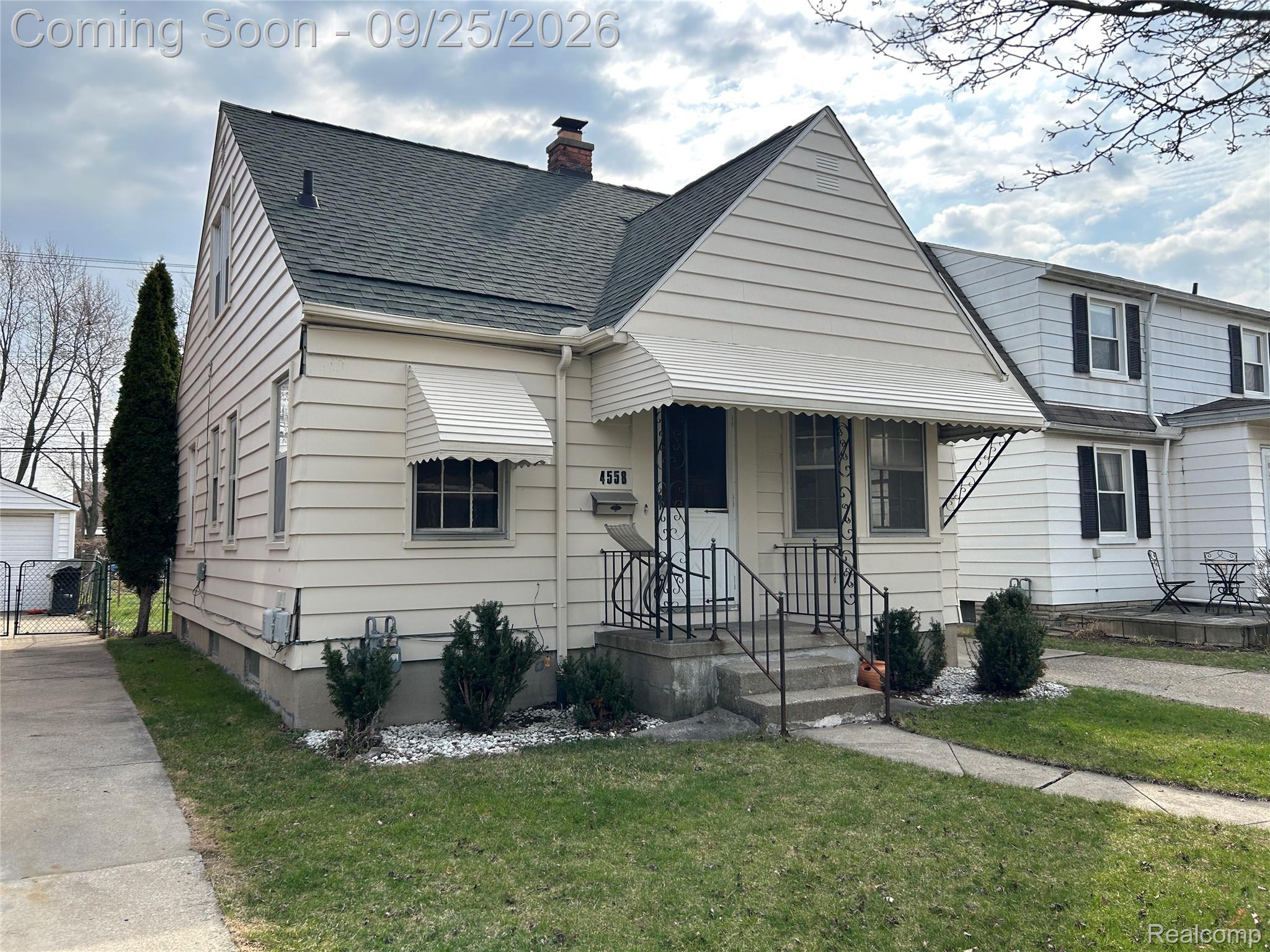 4558 Helen Street Property Photo 1