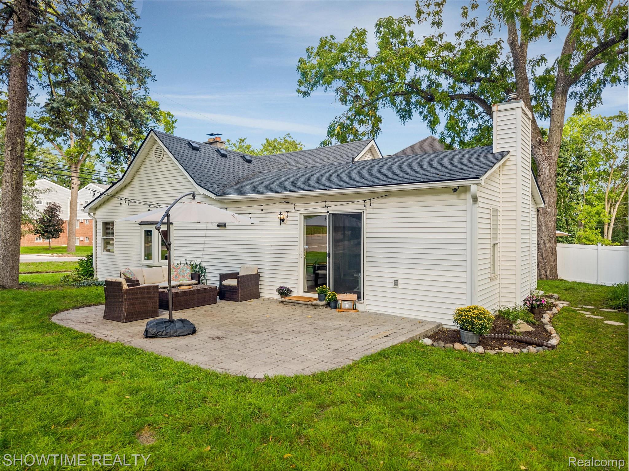 409 1st Street Property Photo 11