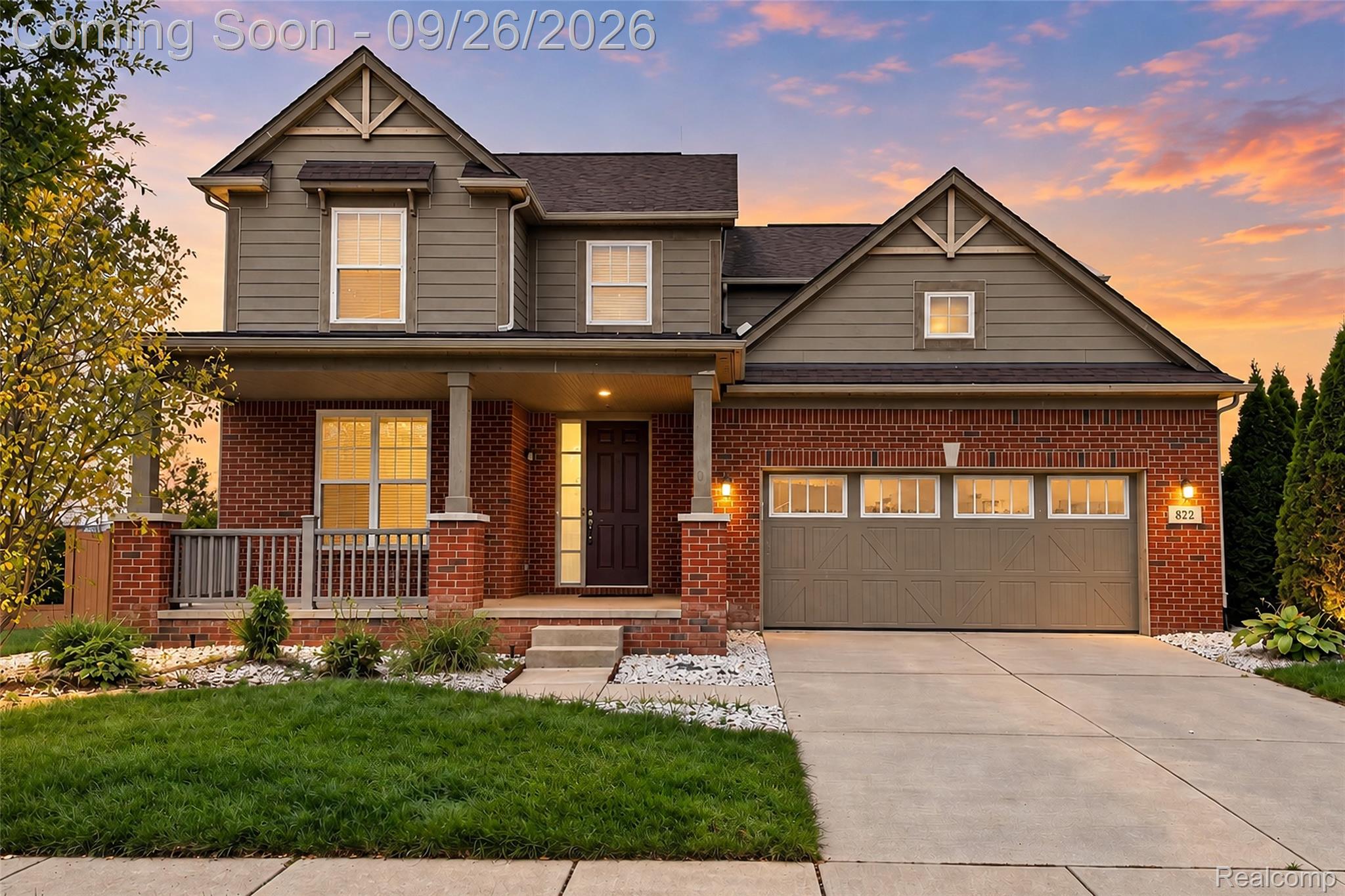 822 Lake Woods Drive Property Photo 1