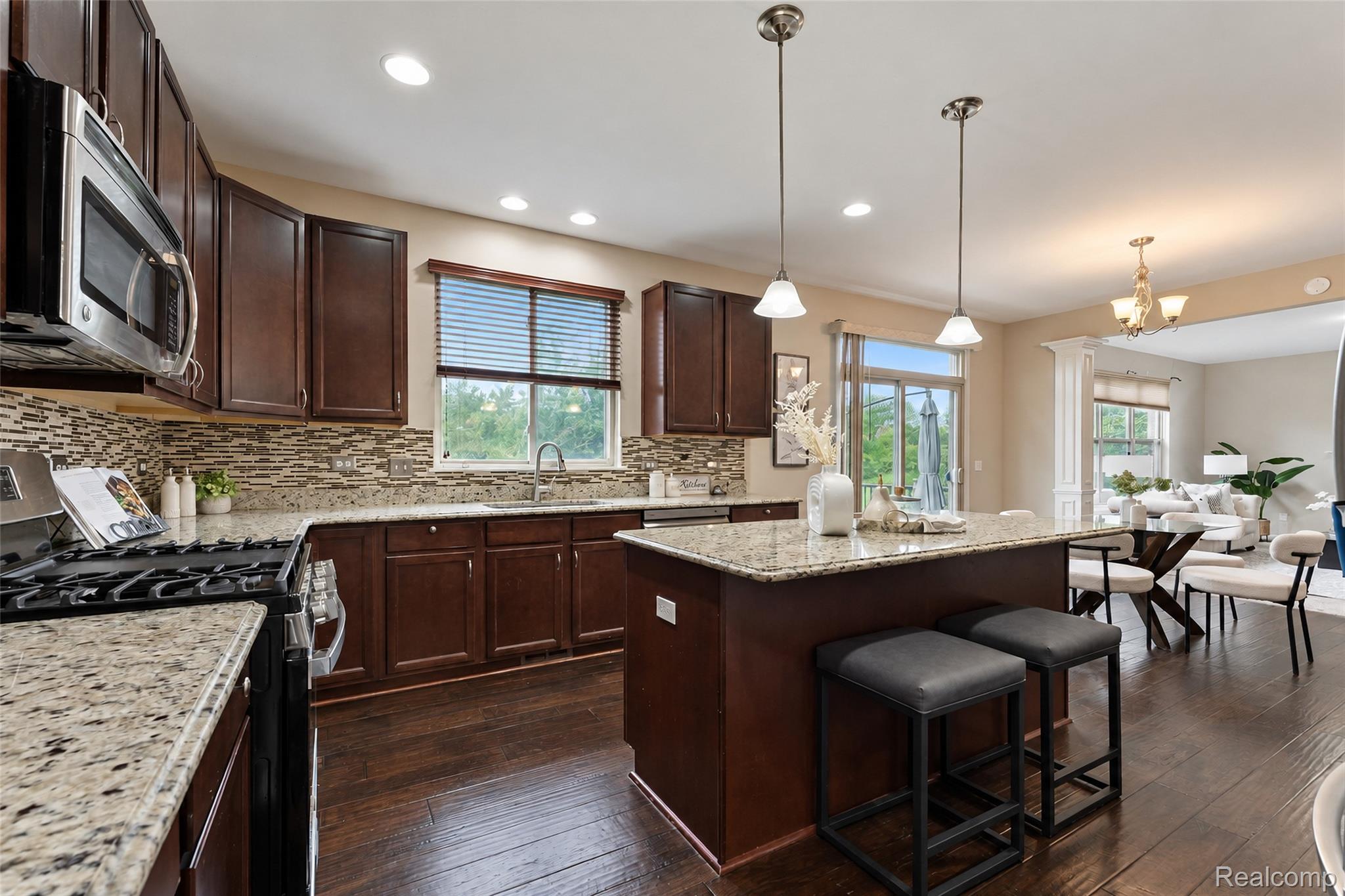 822 Lake Woods Drive Property Photo 13
