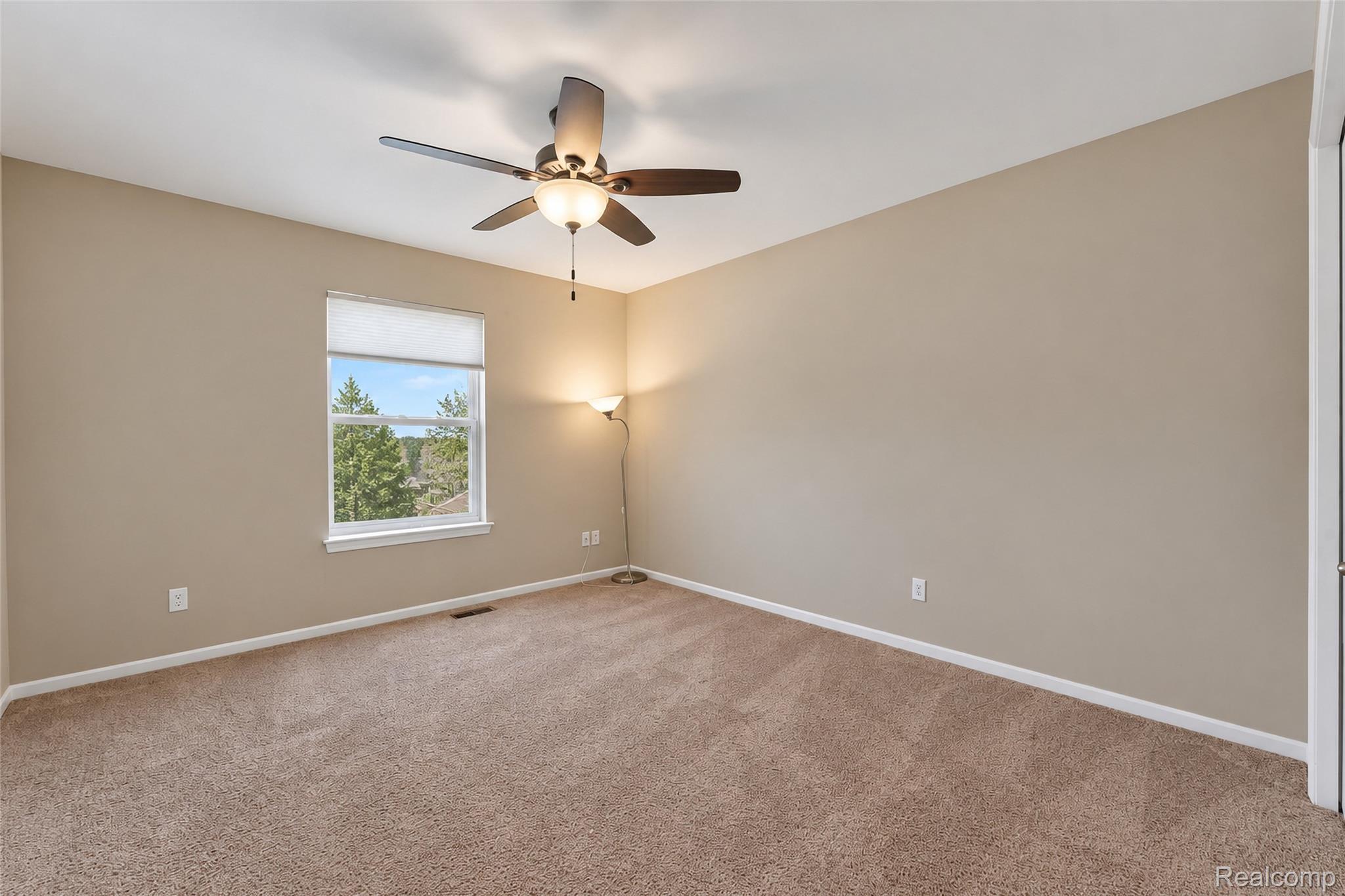 822 Lake Woods Drive Property Photo 39