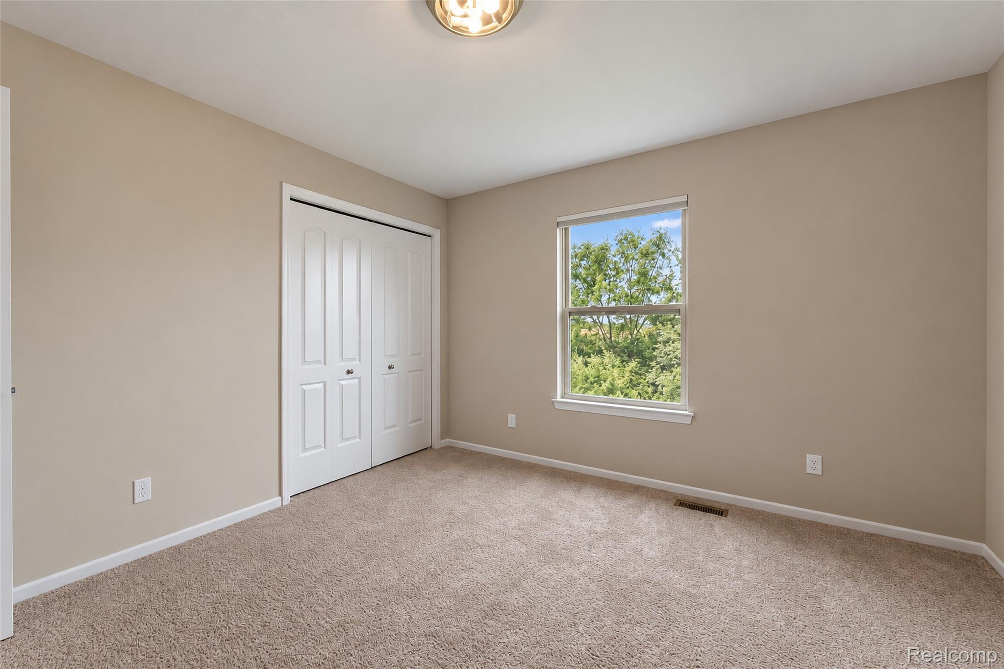 822 Lake Woods Drive Property Photo 42