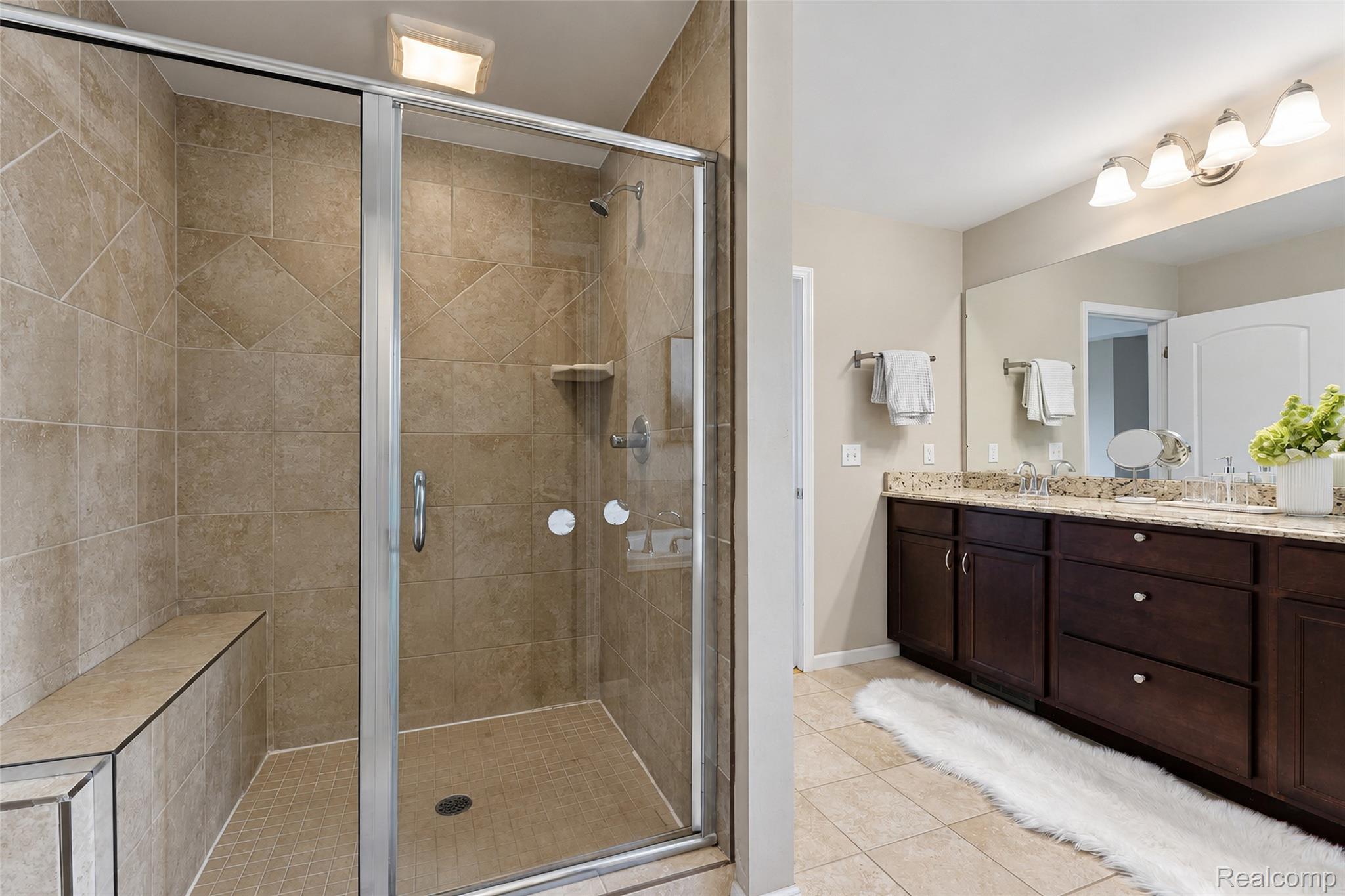 822 Lake Woods Drive Property Photo 51