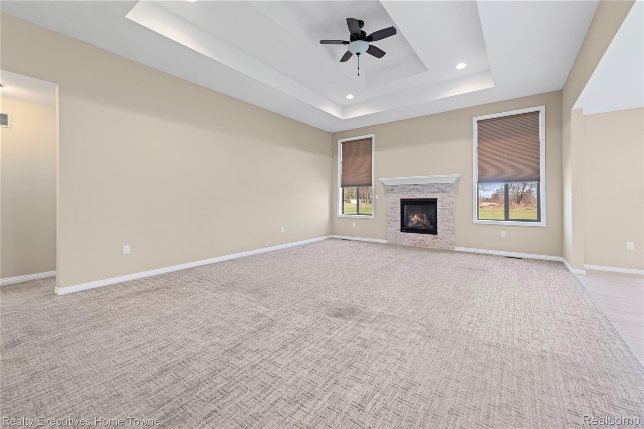 7285 Wood Pointe Drive Property Photo 12