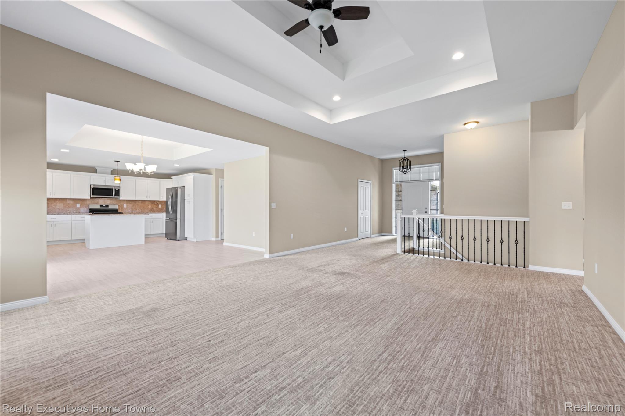 7285 Wood Pointe Drive Property Photo 14