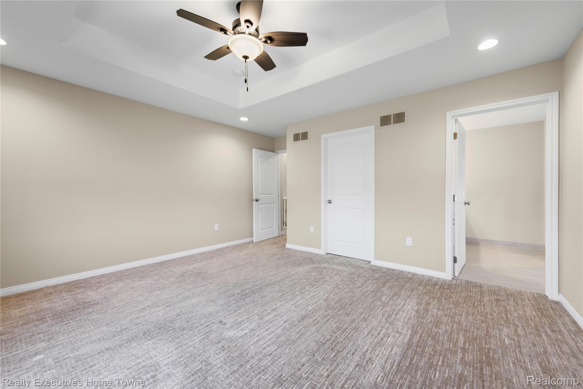 7285 Wood Pointe Drive Property Photo 23