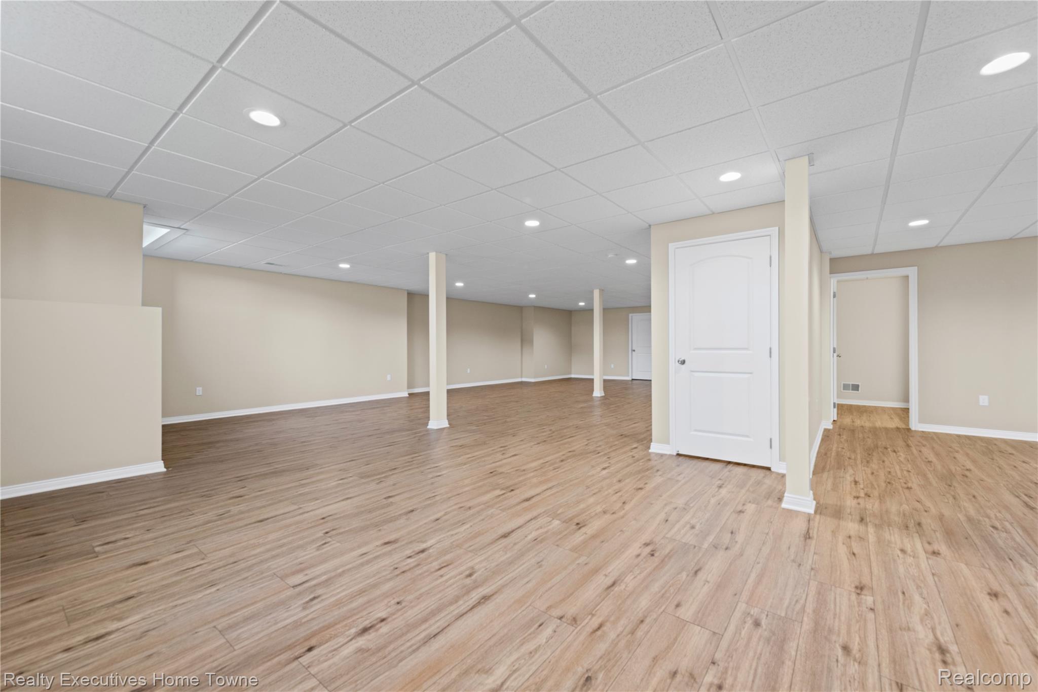 7285 Wood Pointe Drive Property Photo 33
