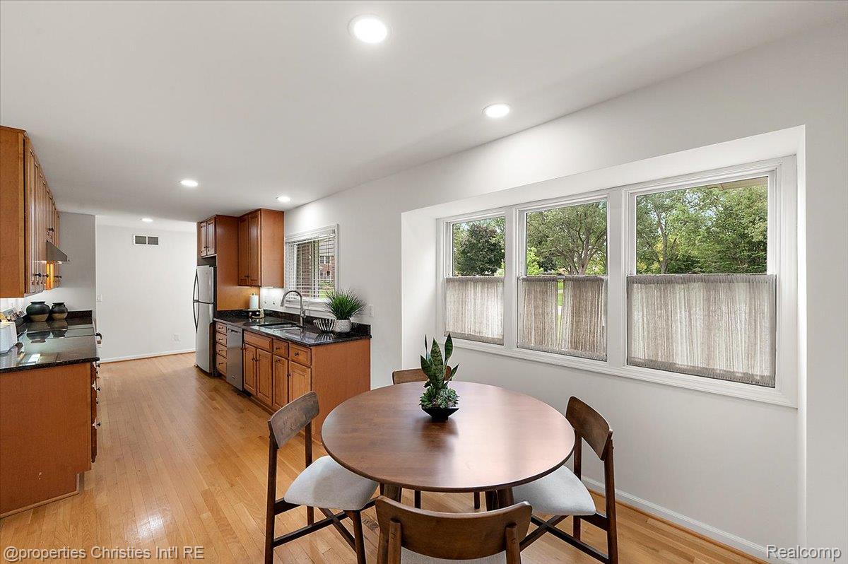 2985 Summervale Lane Property Photo 14