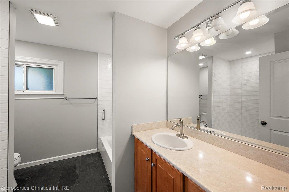 2985 Summervale Lane Property Photo 41