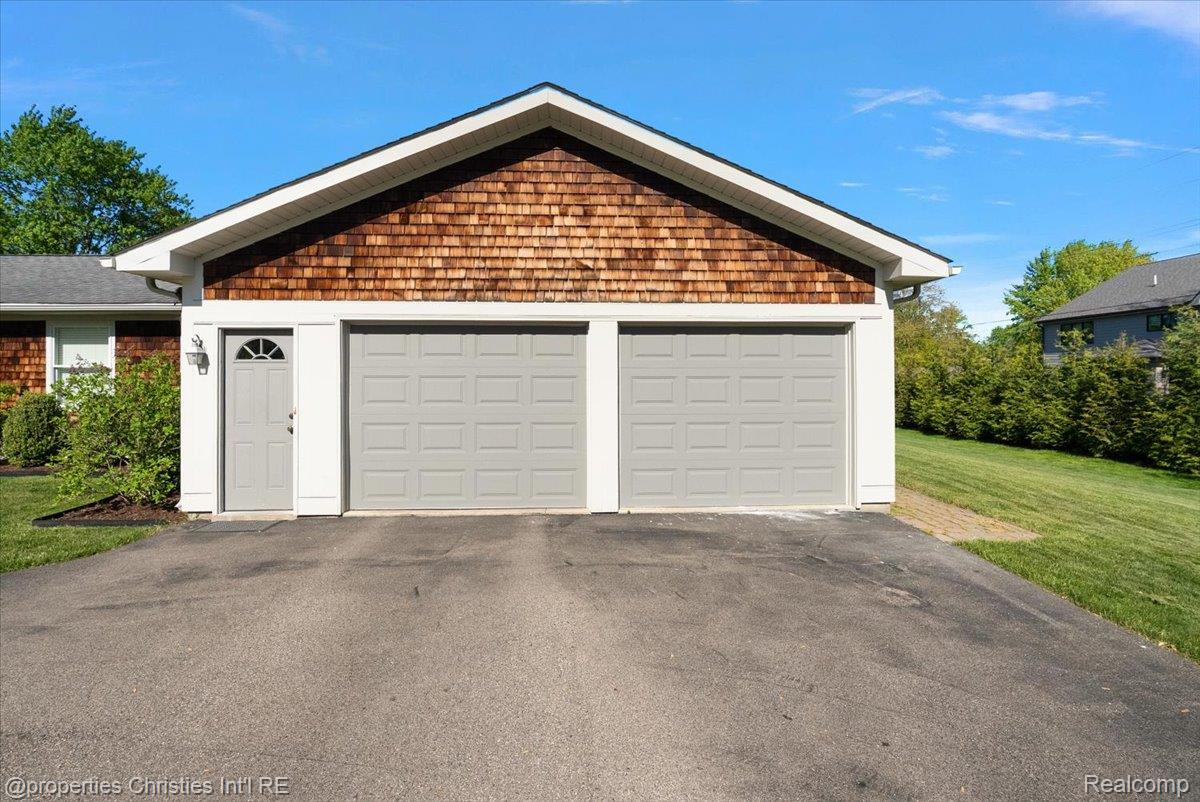 2985 Summervale Lane Property Photo 47