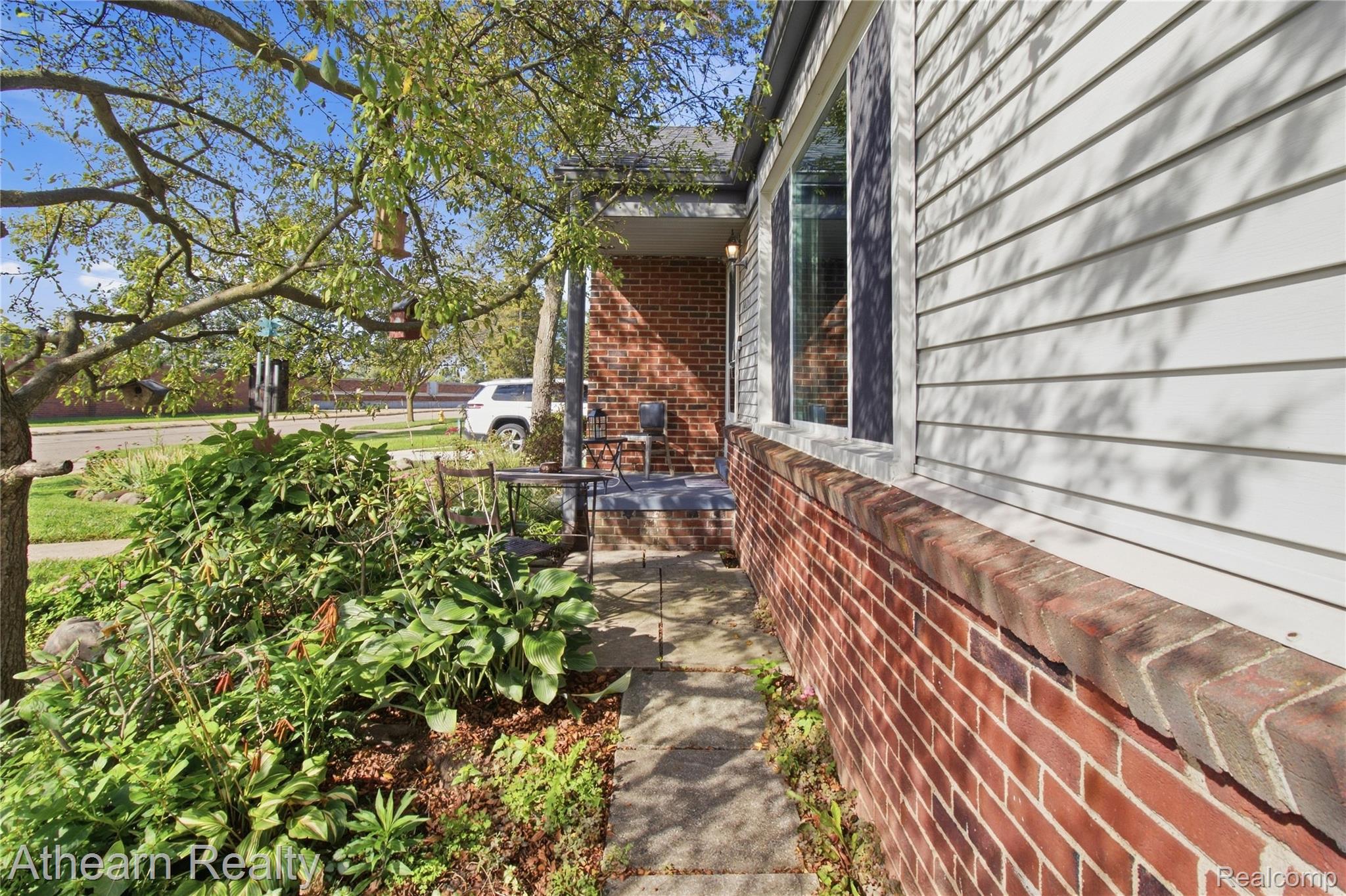 14050 Wales Street Property Photo 4