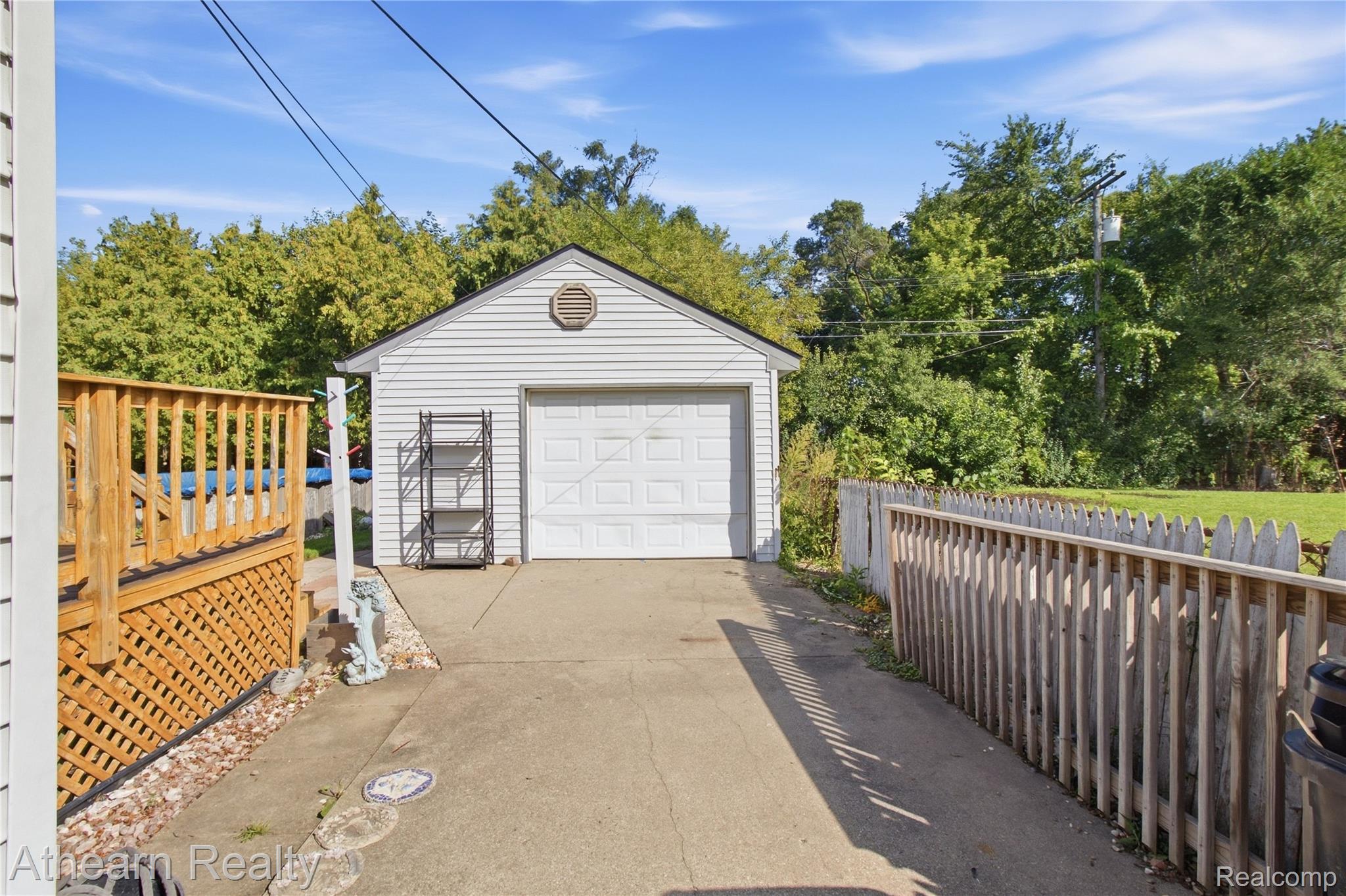 14050 Wales Street Property Photo 5
