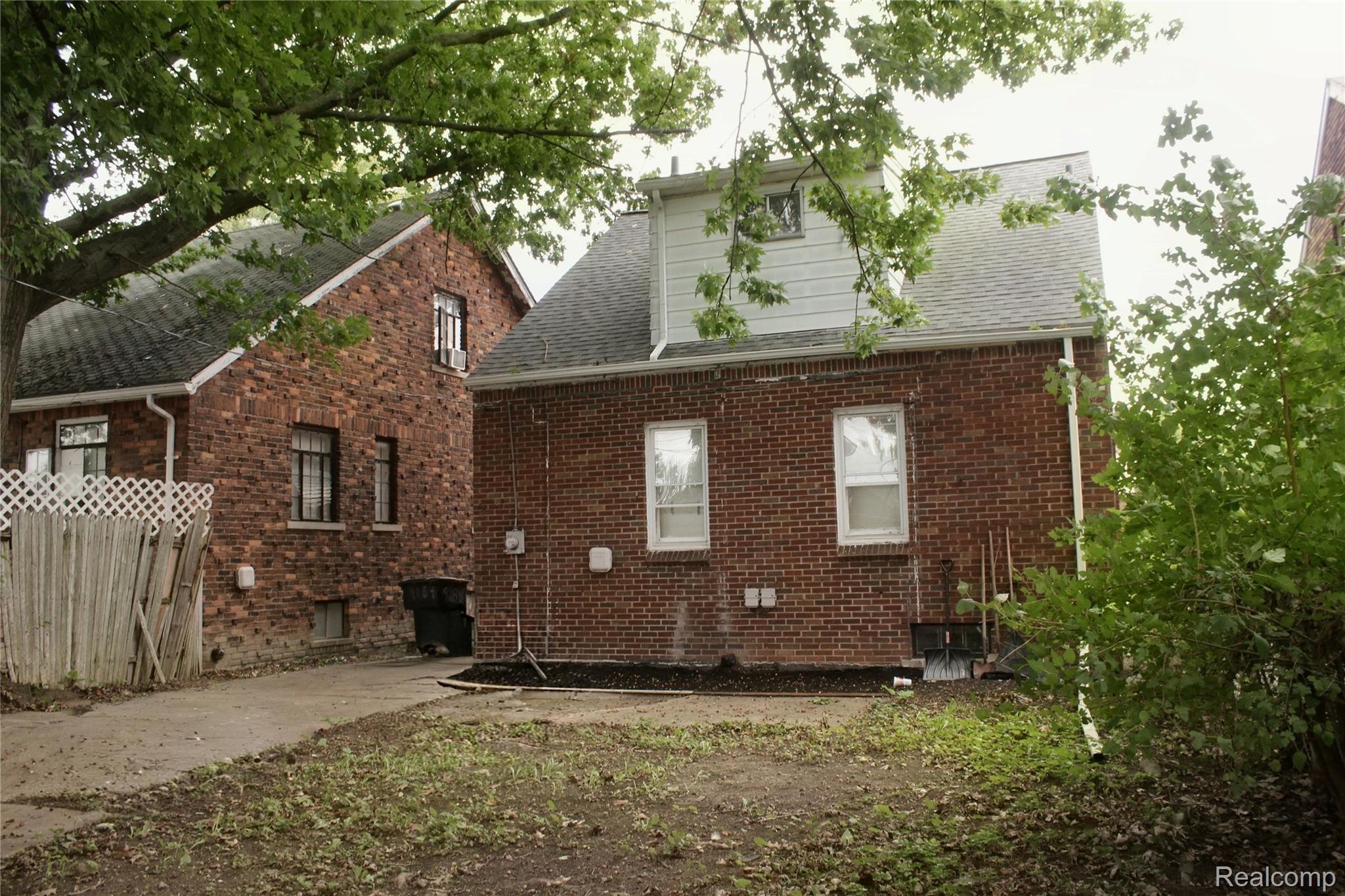 9184 Harvard Road Property Photo 2