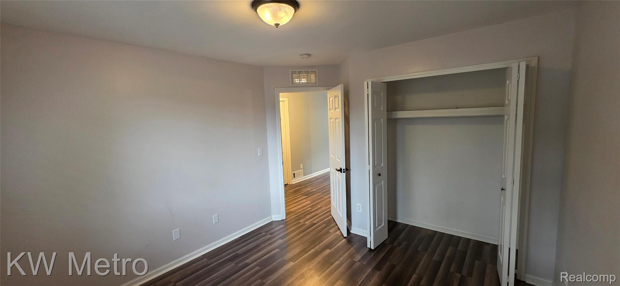 38604 Meadowdale Street Property Photo 18