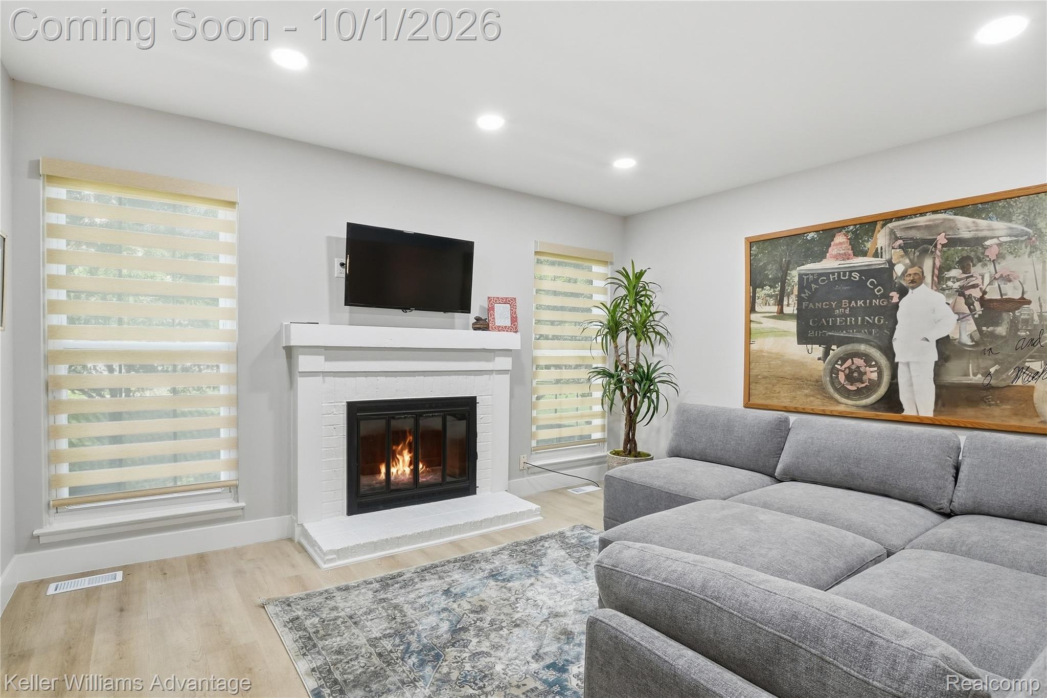 42142 Gladwin Street Property Photo 9