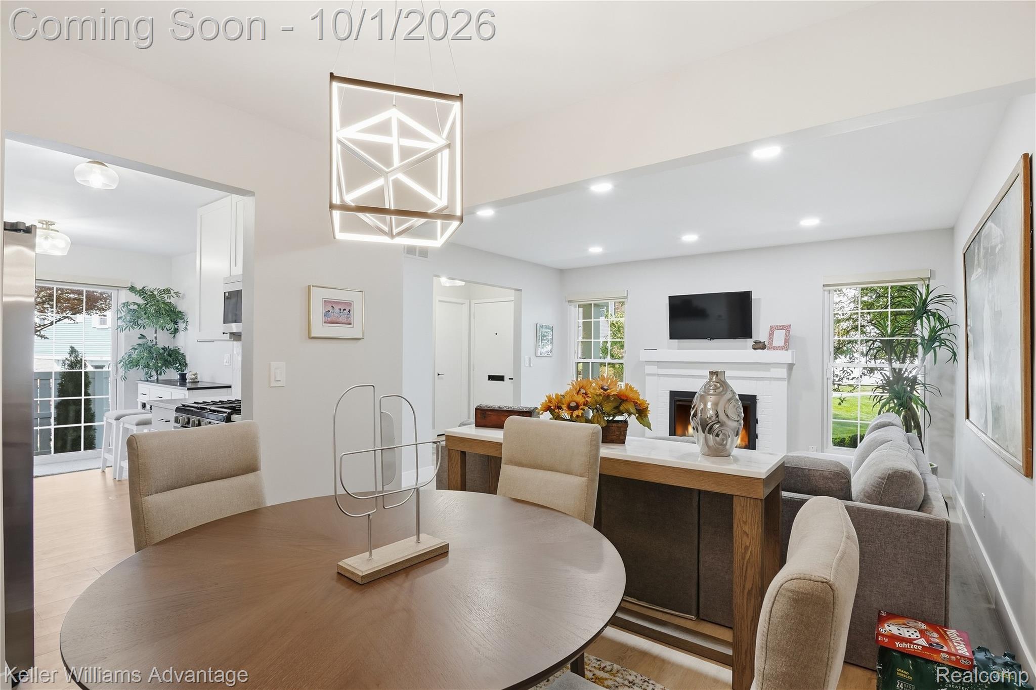 42142 Gladwin Street Property Photo 15