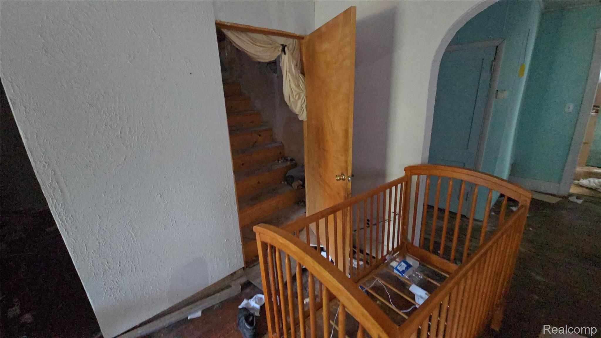 2418 Bewick Street Property Photo 8