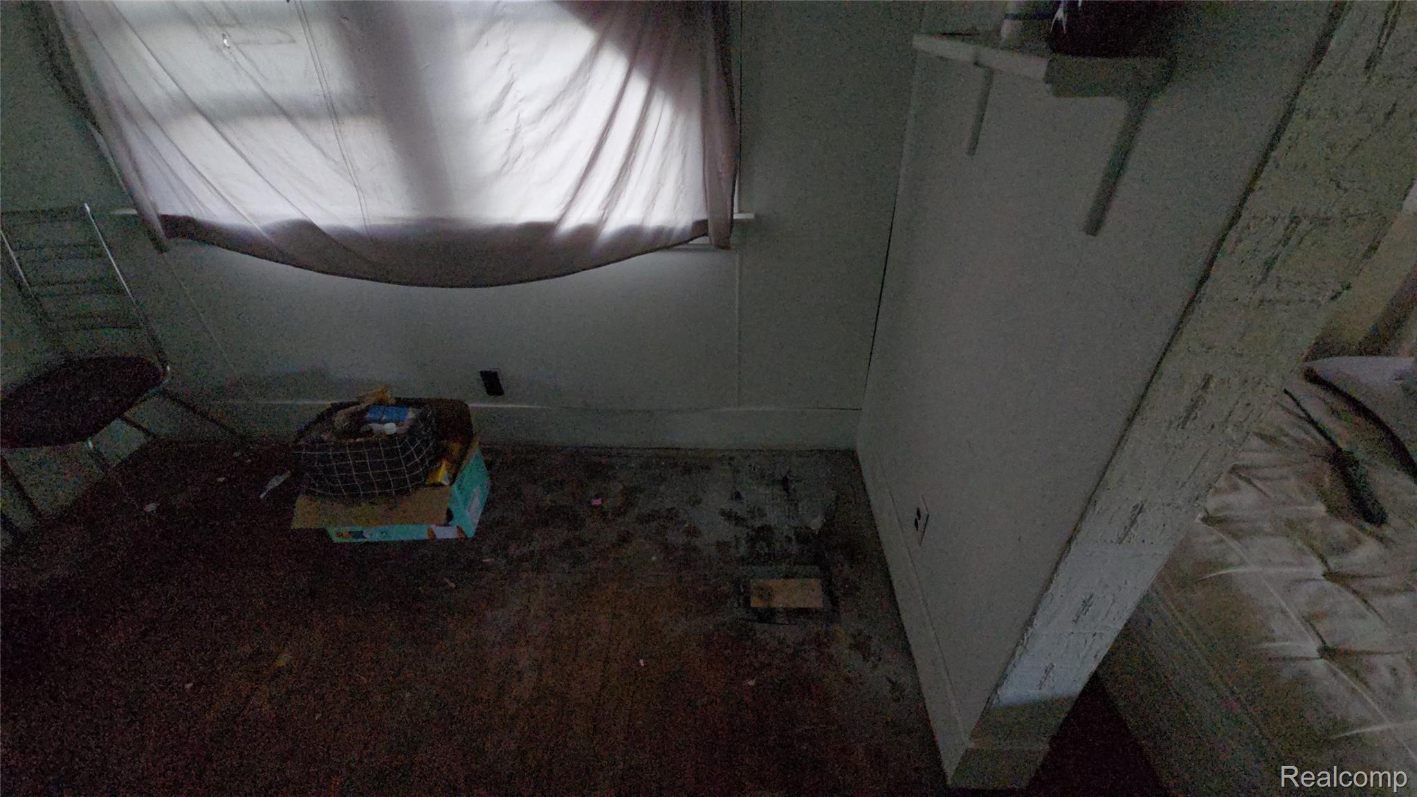 2418 Bewick Street Property Photo 11
