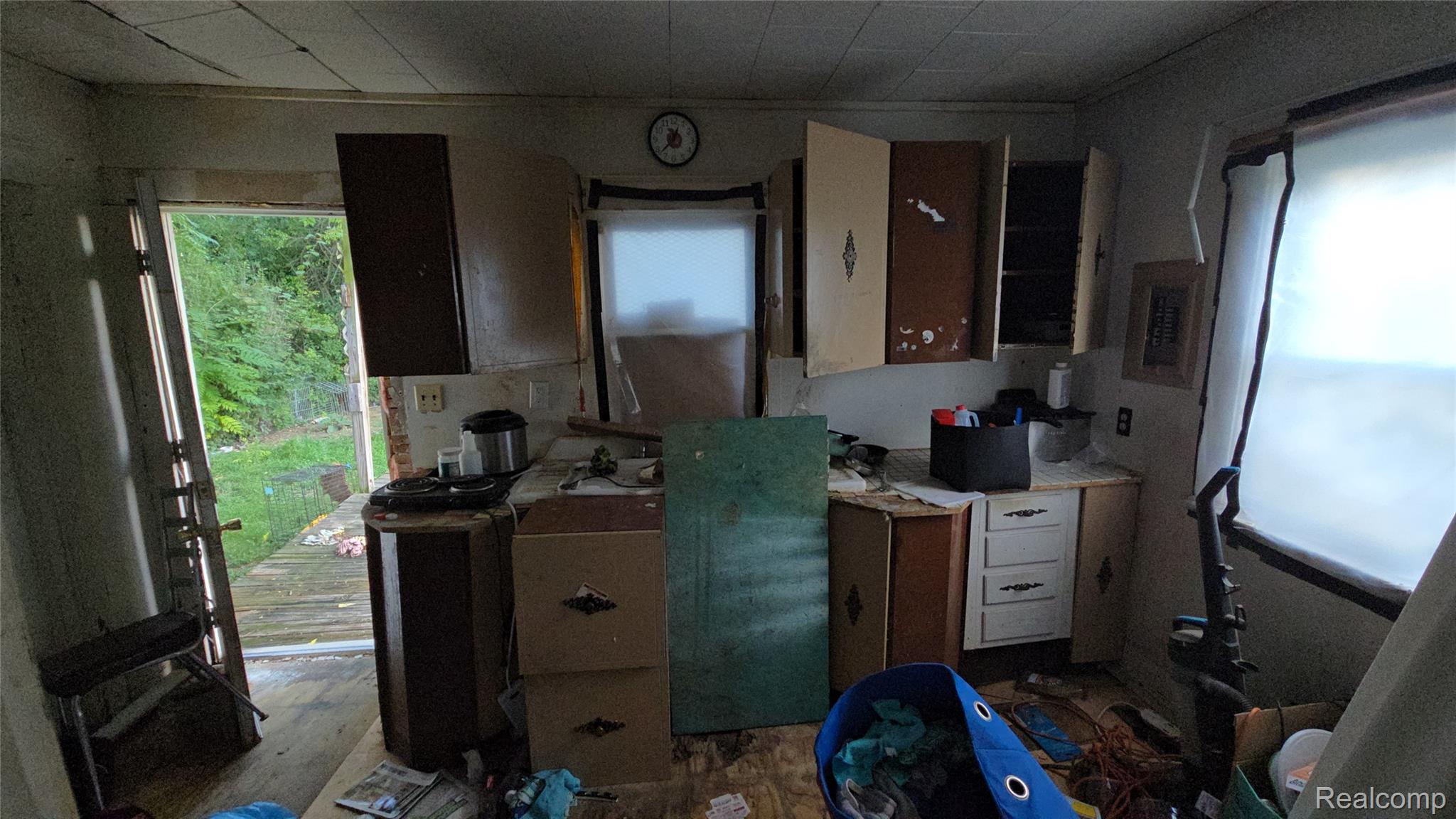 2418 Bewick Street Property Photo 20