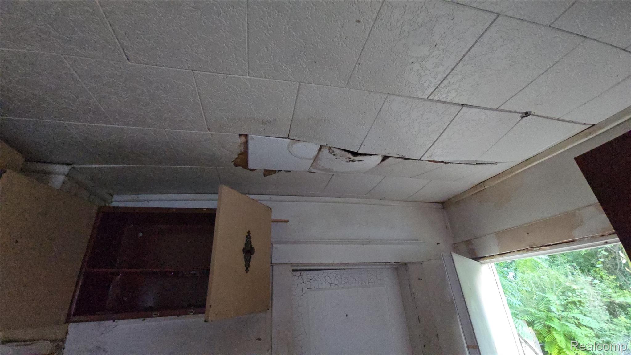 2418 Bewick Street Property Photo 24