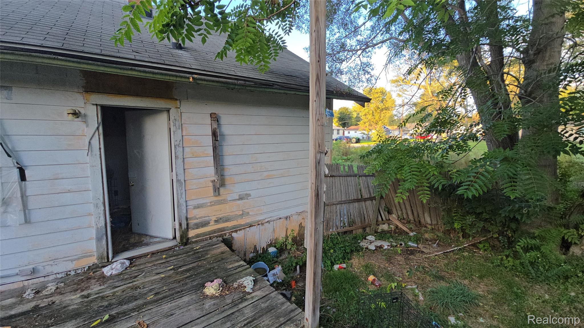 2418 Bewick Street Property Photo 29