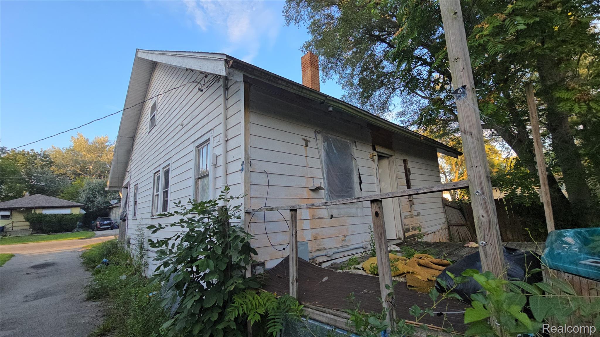 2418 Bewick Street Property Photo 34