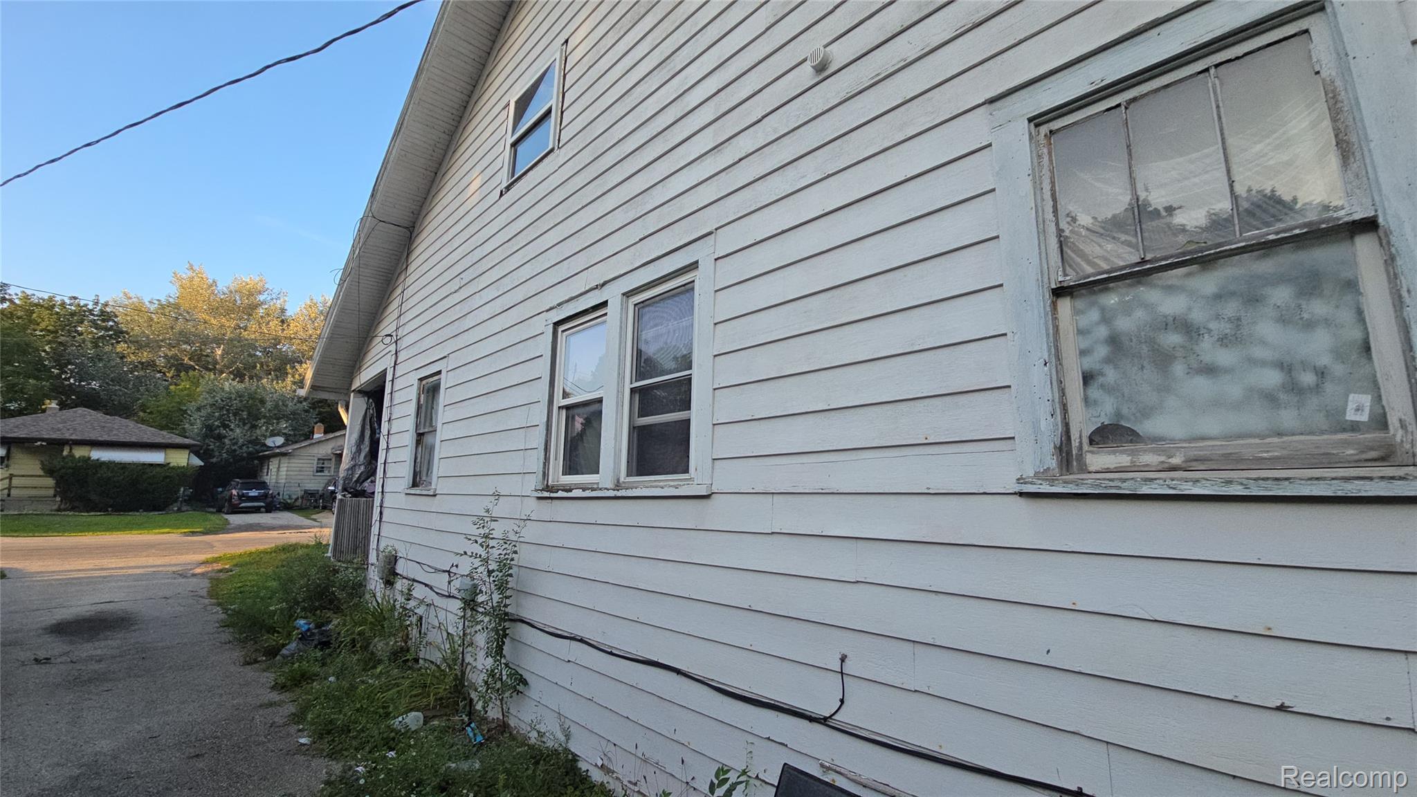 2418 Bewick Street Property Photo 35